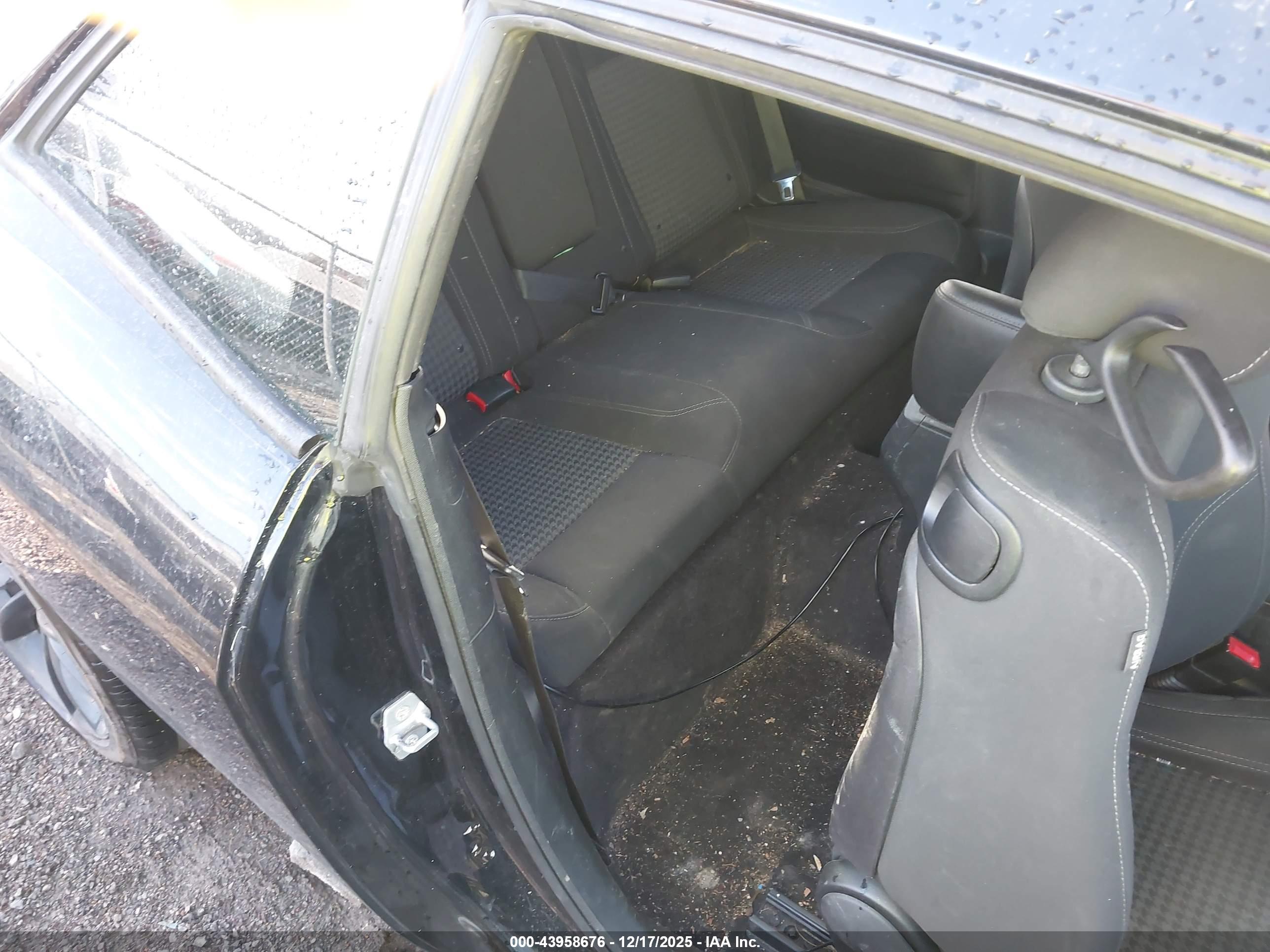 DODGE CHALLENGER image 8