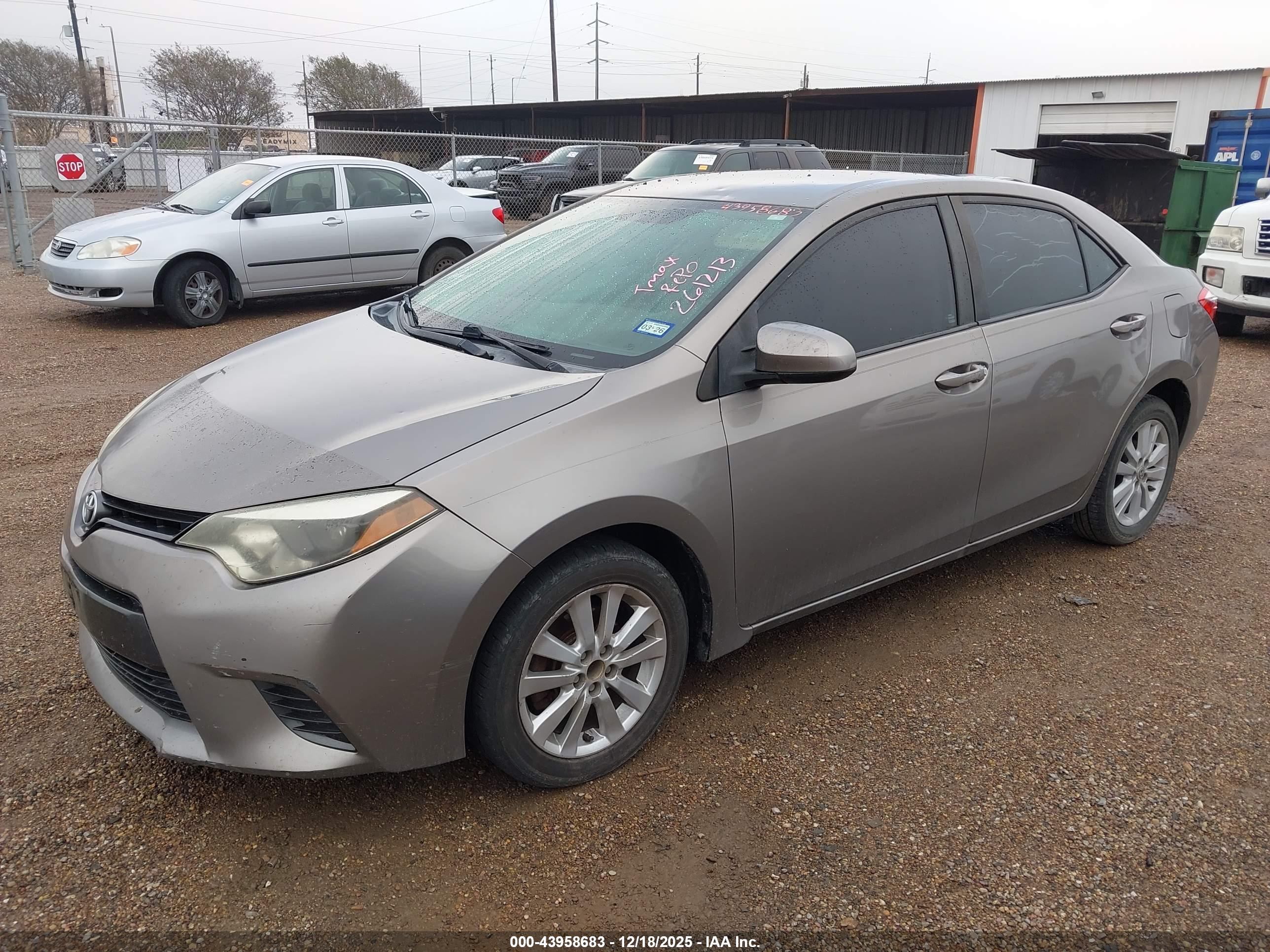 TOYOTA COROLLA image 2