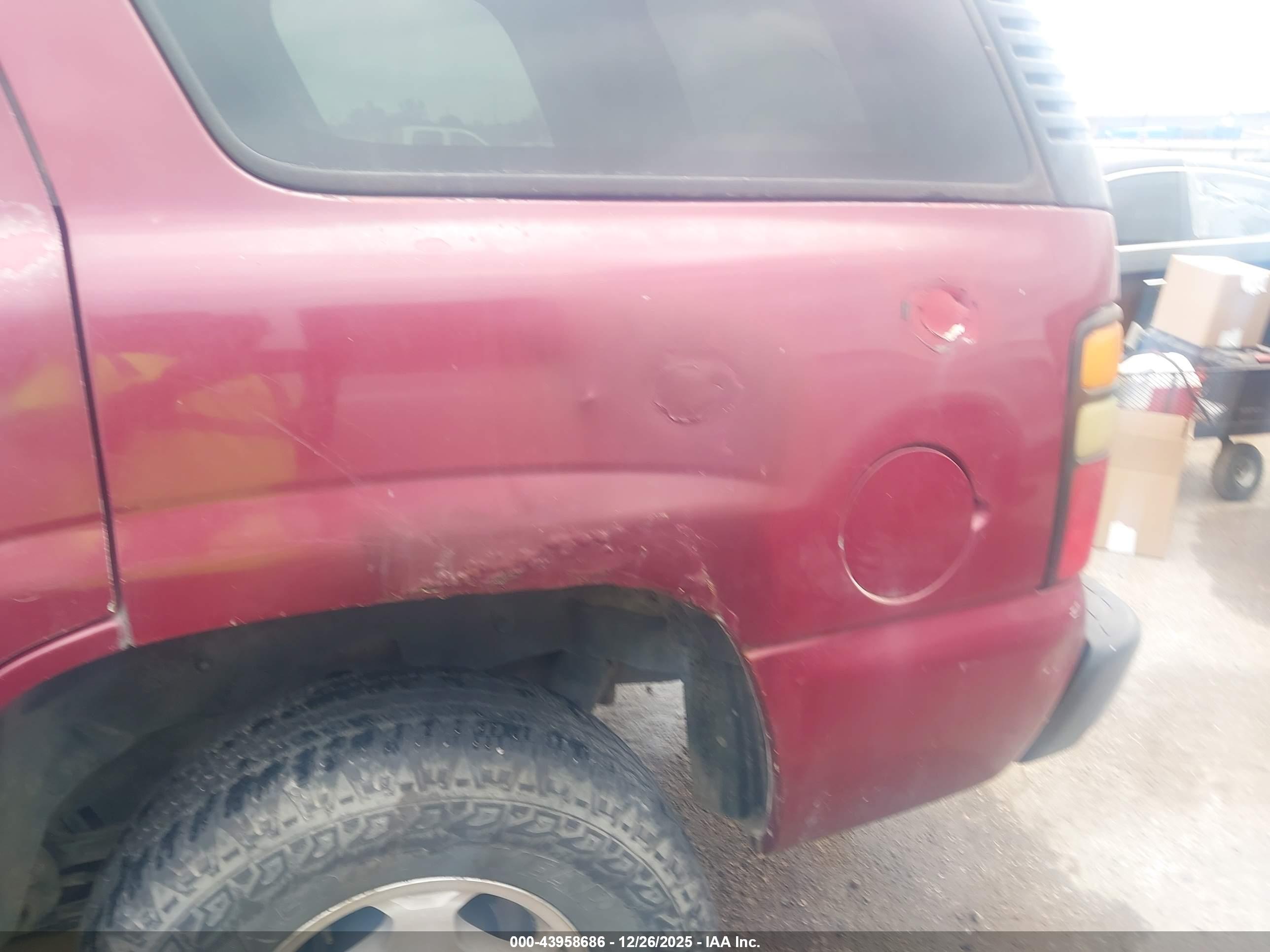CHEVROLET TAHOE image 6