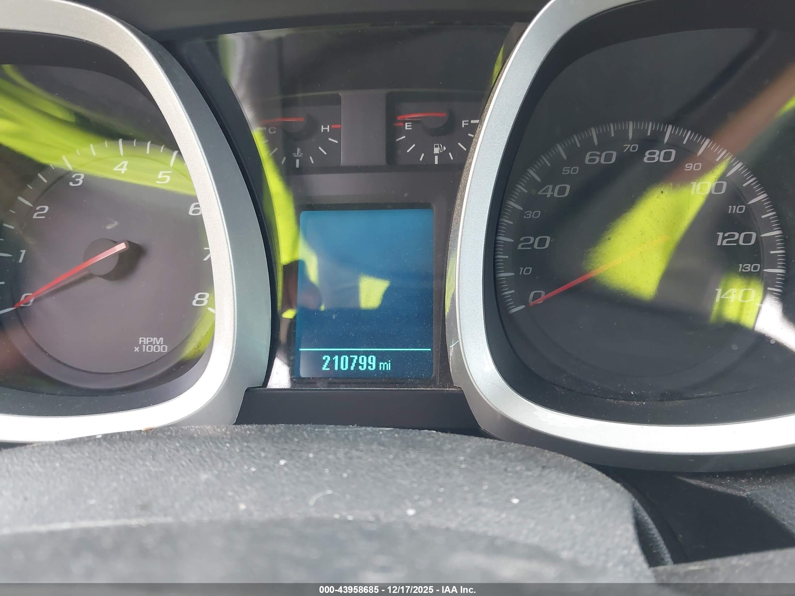 CHEVROLET EQUINOX image 7