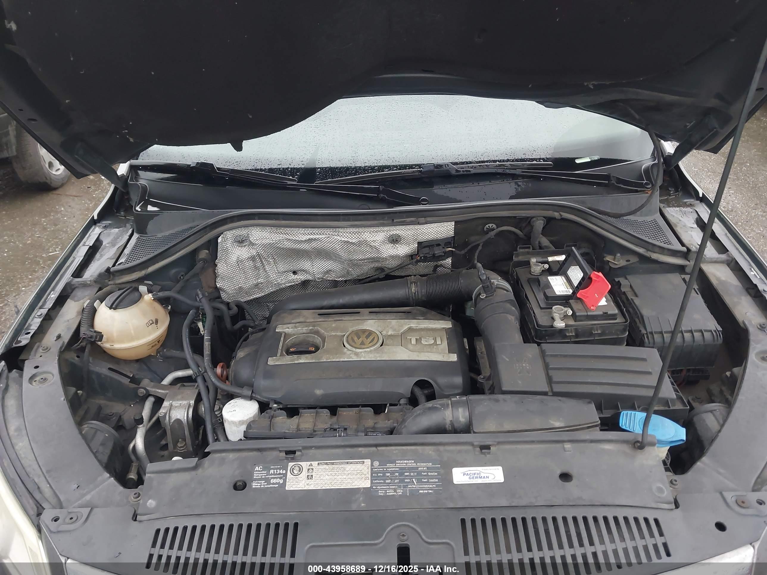 VOLKSWAGEN TIGUAN image 10
