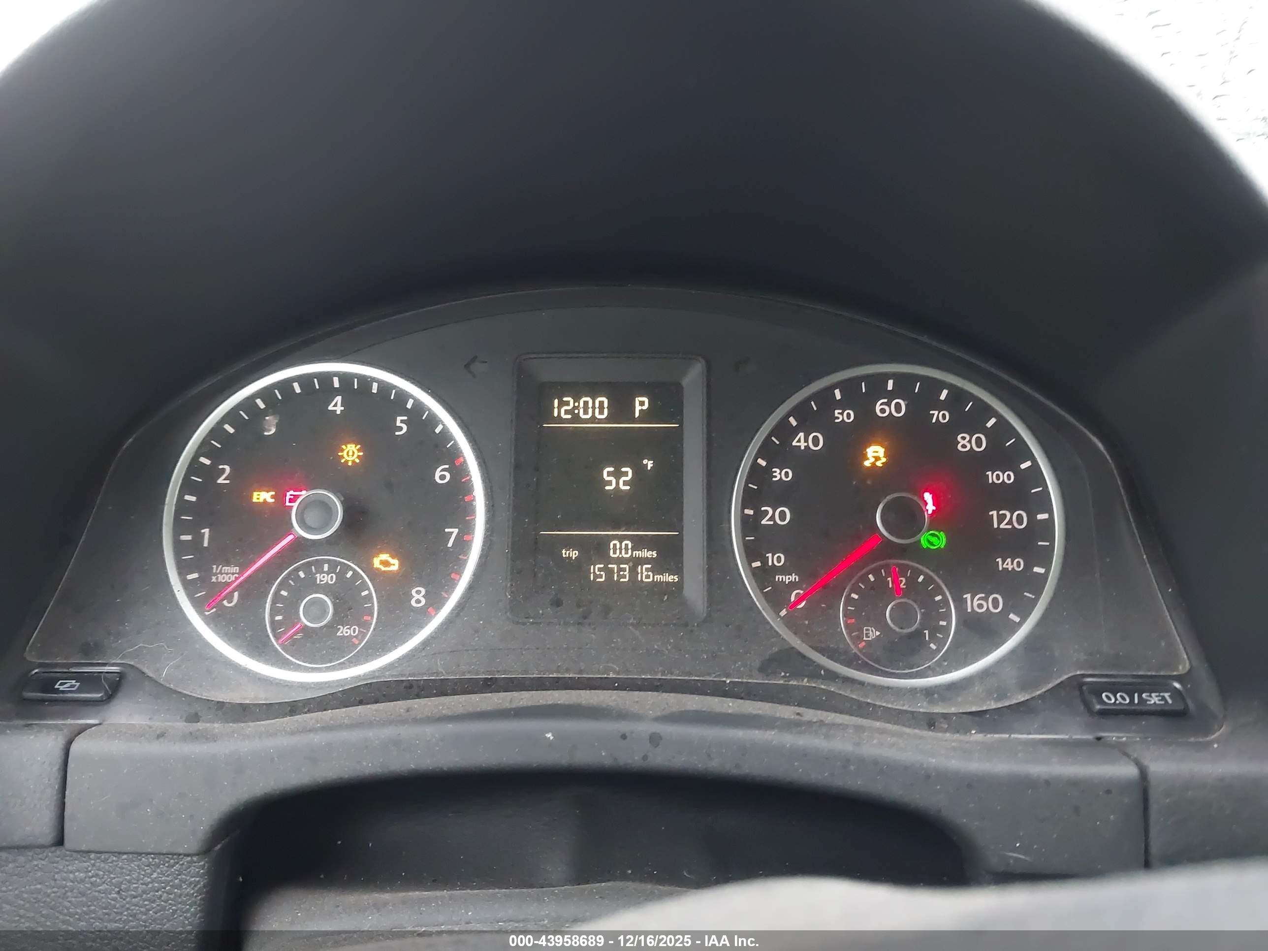 VOLKSWAGEN TIGUAN image 7