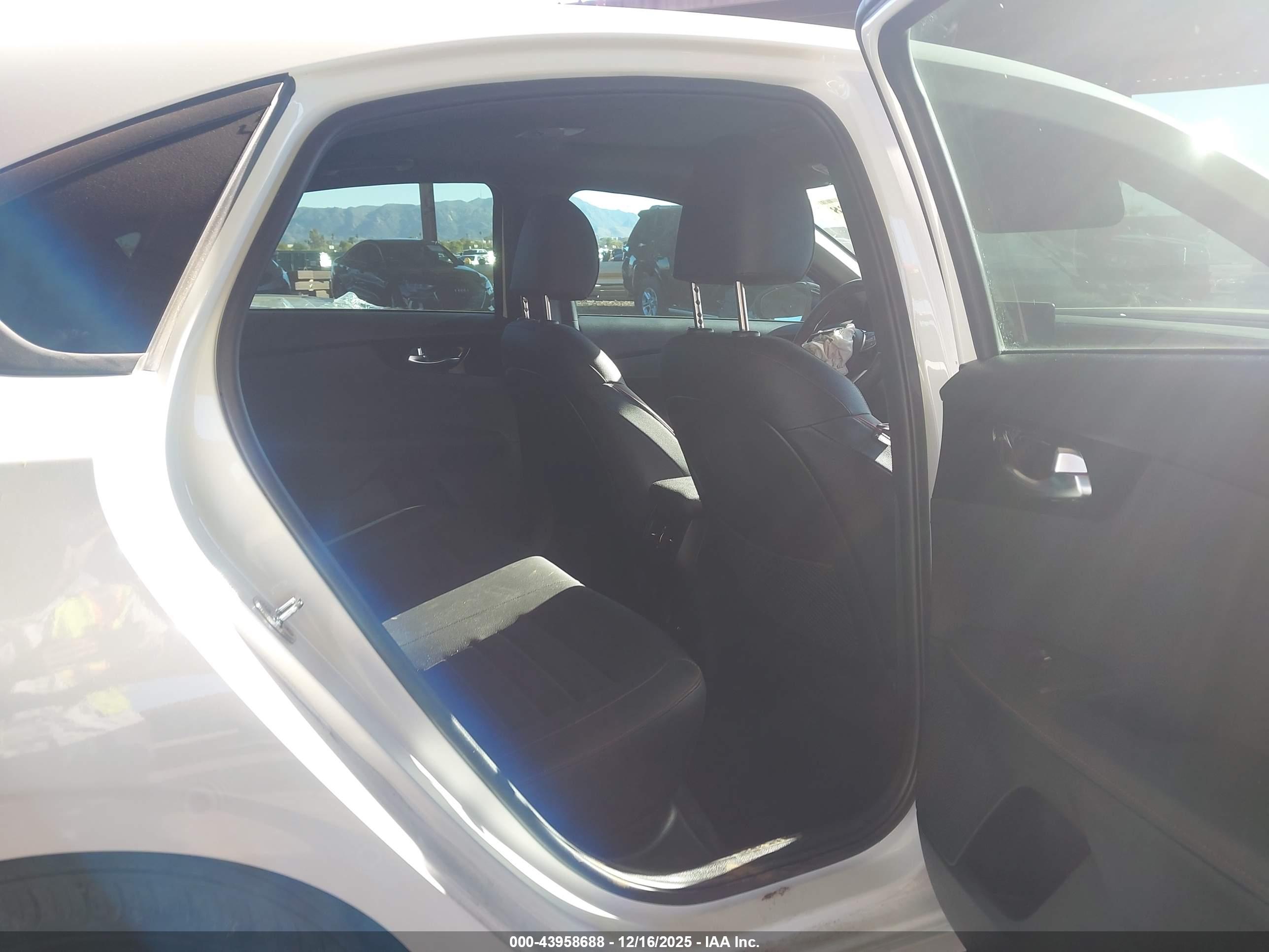 KIA FORTE image 8