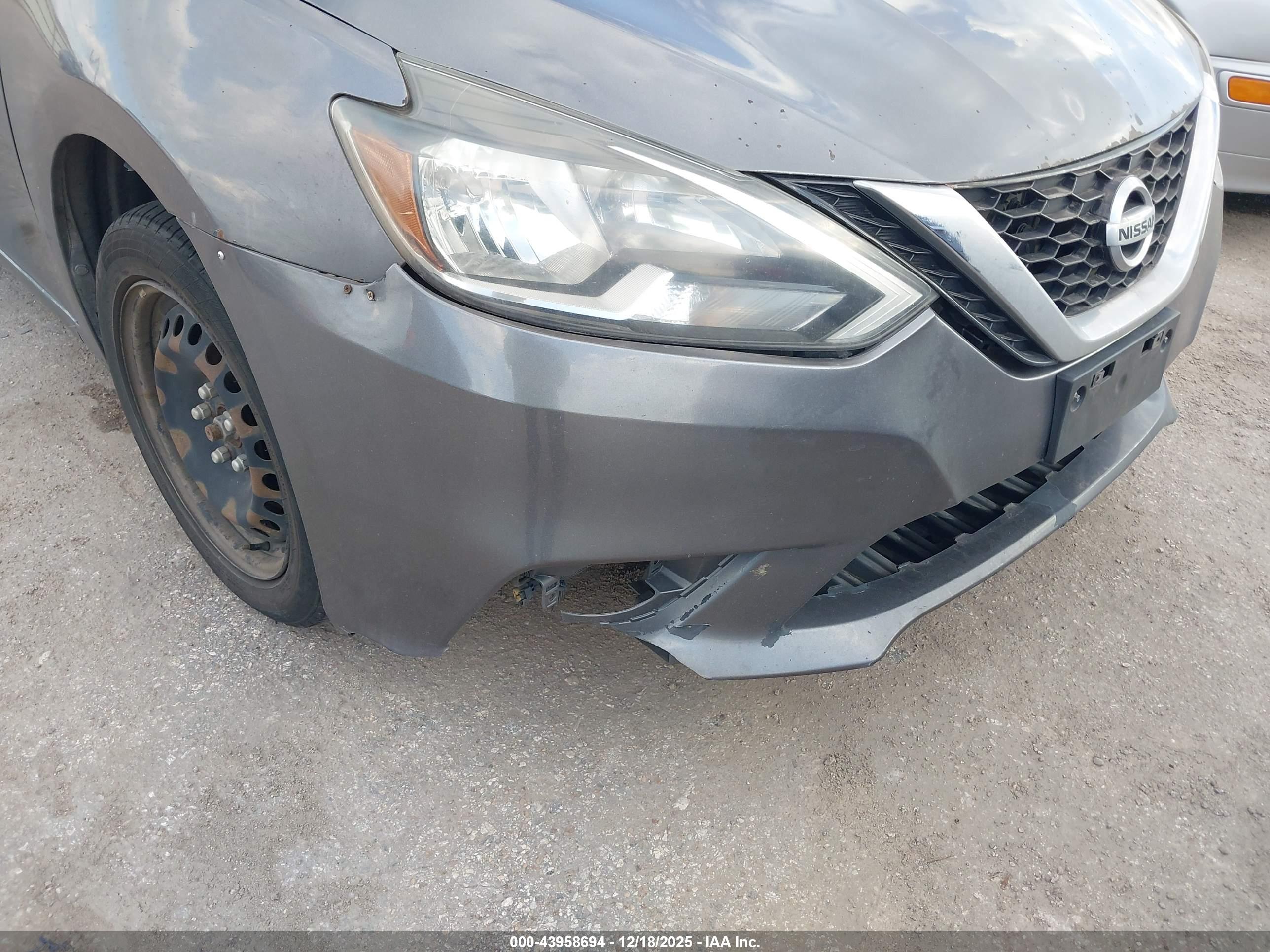 NISSAN SENTRA image 6