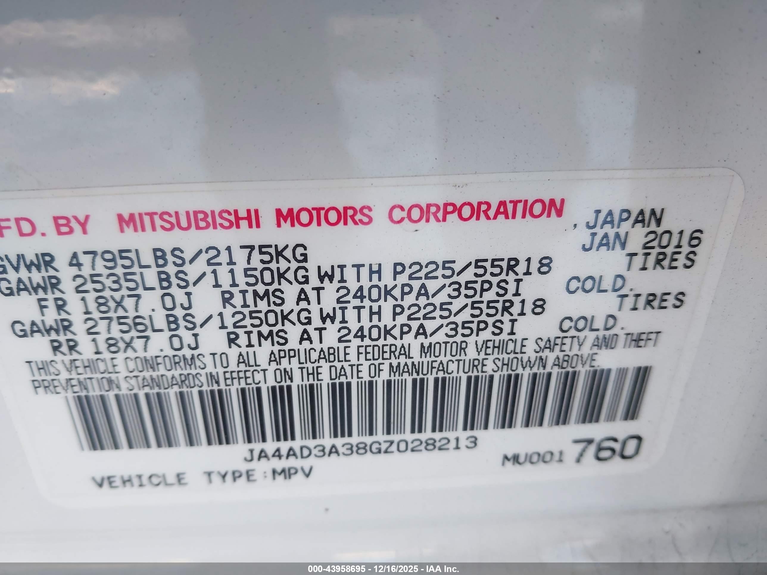 MITSUBISHI OUTLANDER image 9