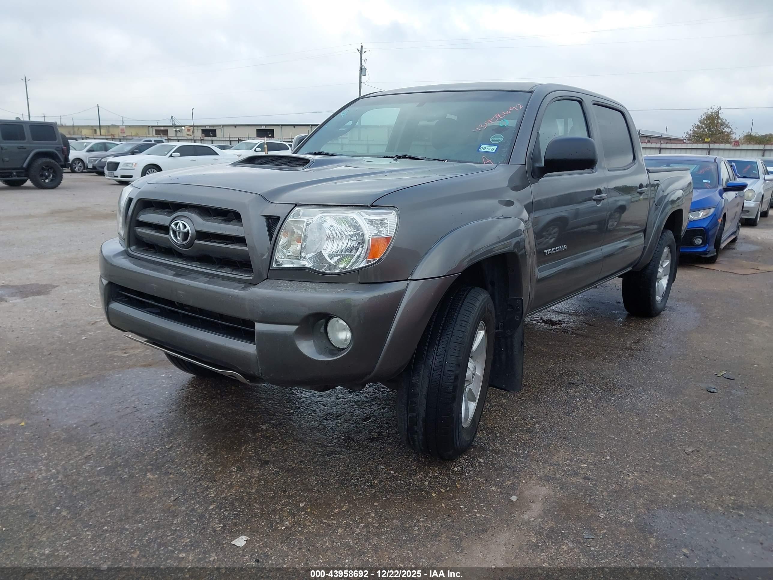 TOYOTA TACOMA image 2
