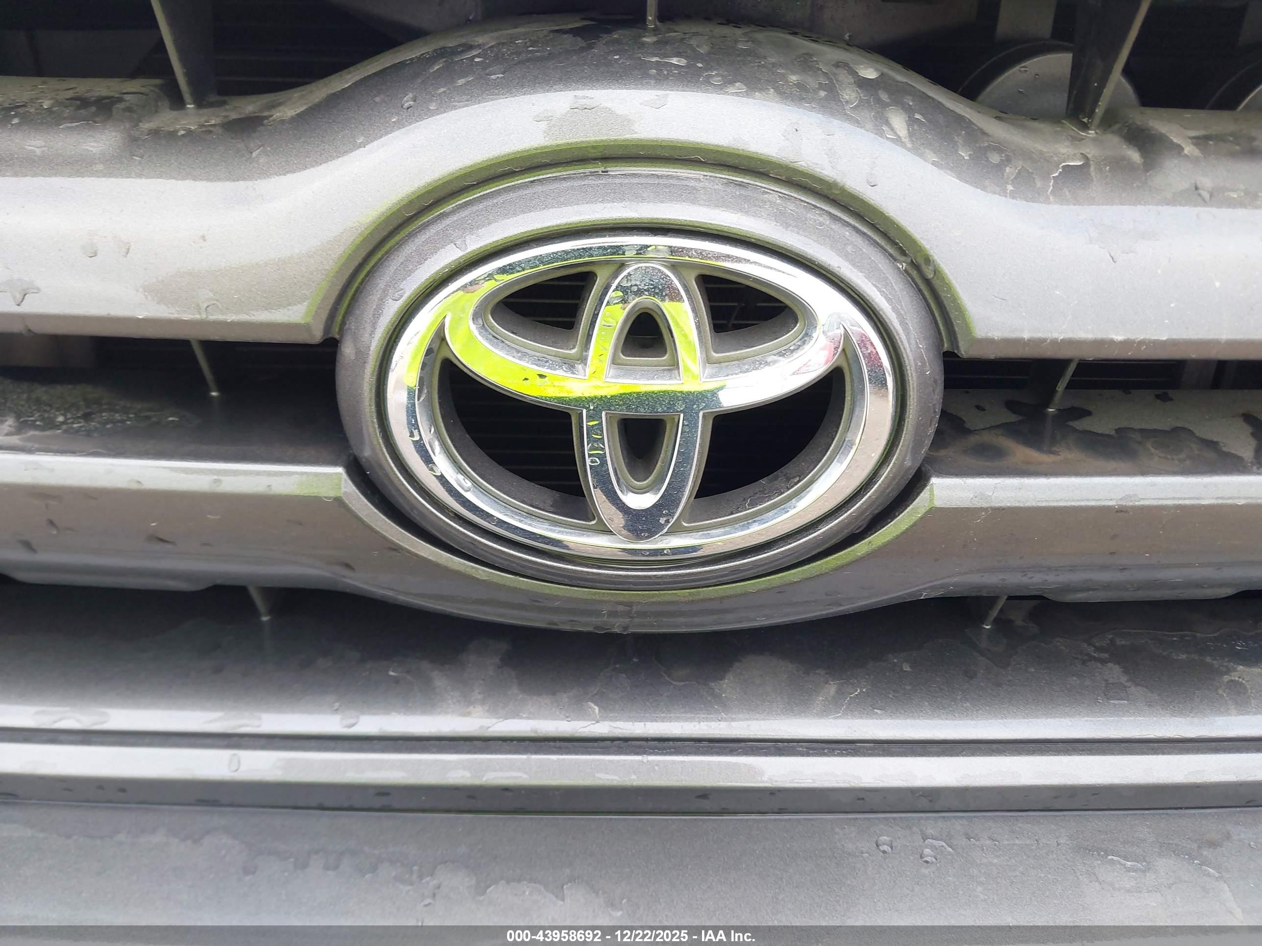 TOYOTA TACOMA image 6