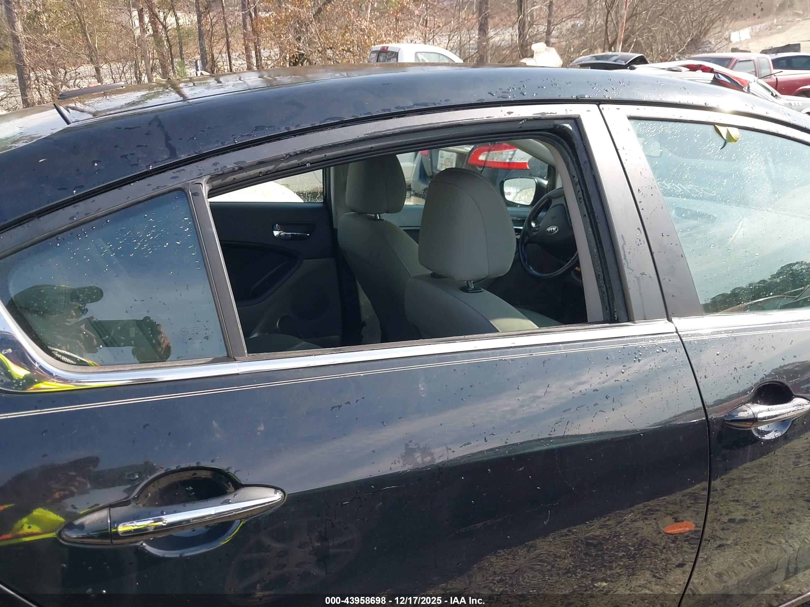 KIA FORTE image 6