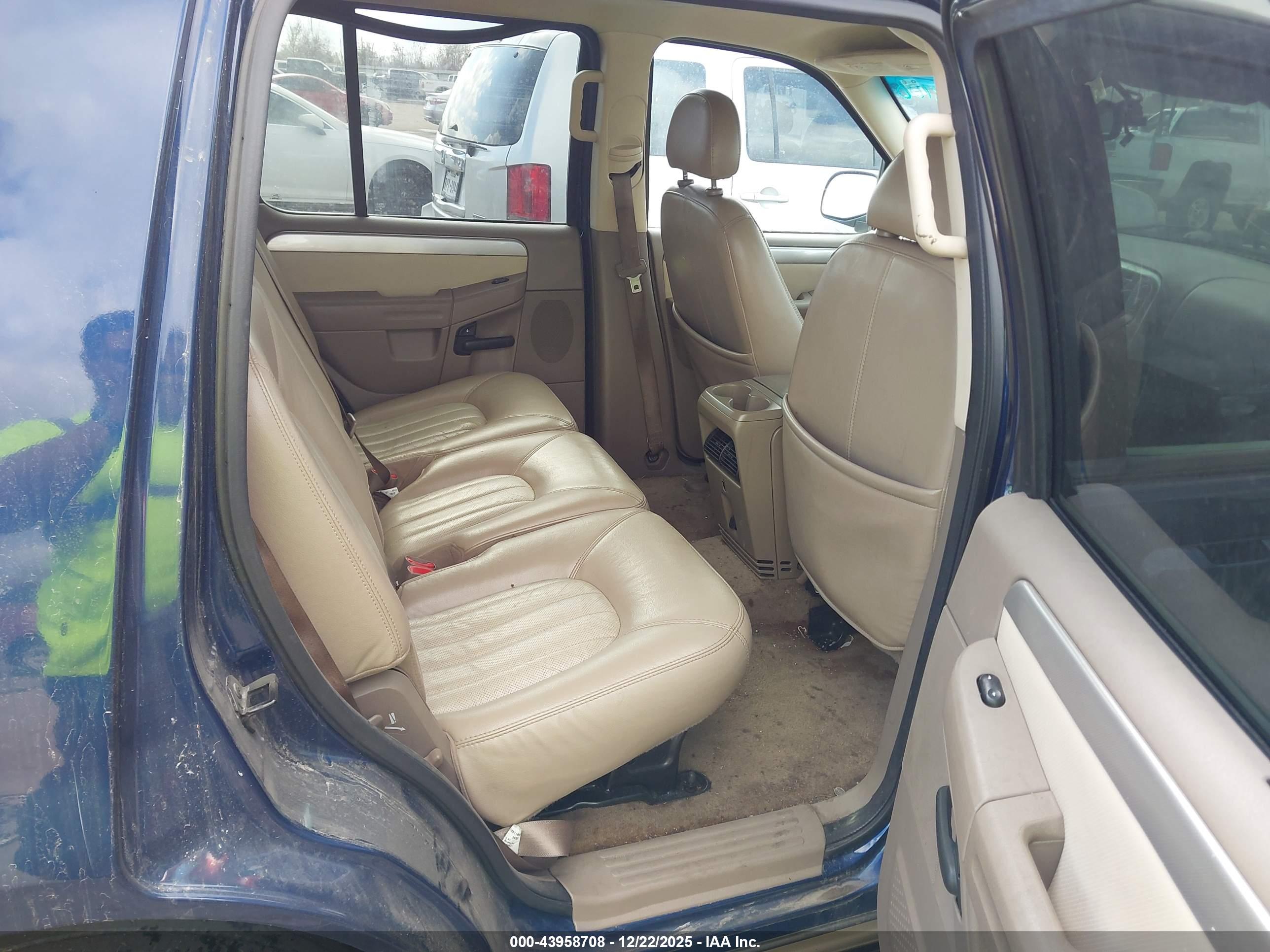 MERCURY MOUNTAINEER image 8