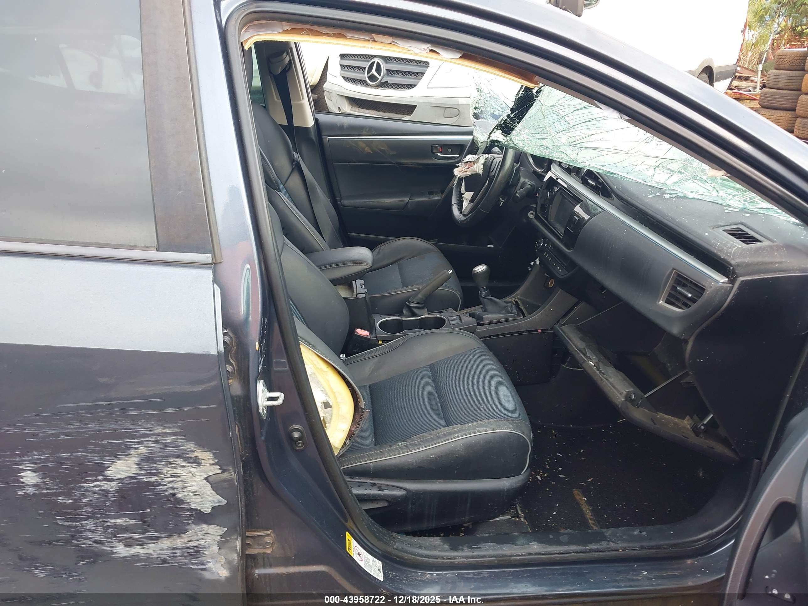 TOYOTA COROLLA image 5