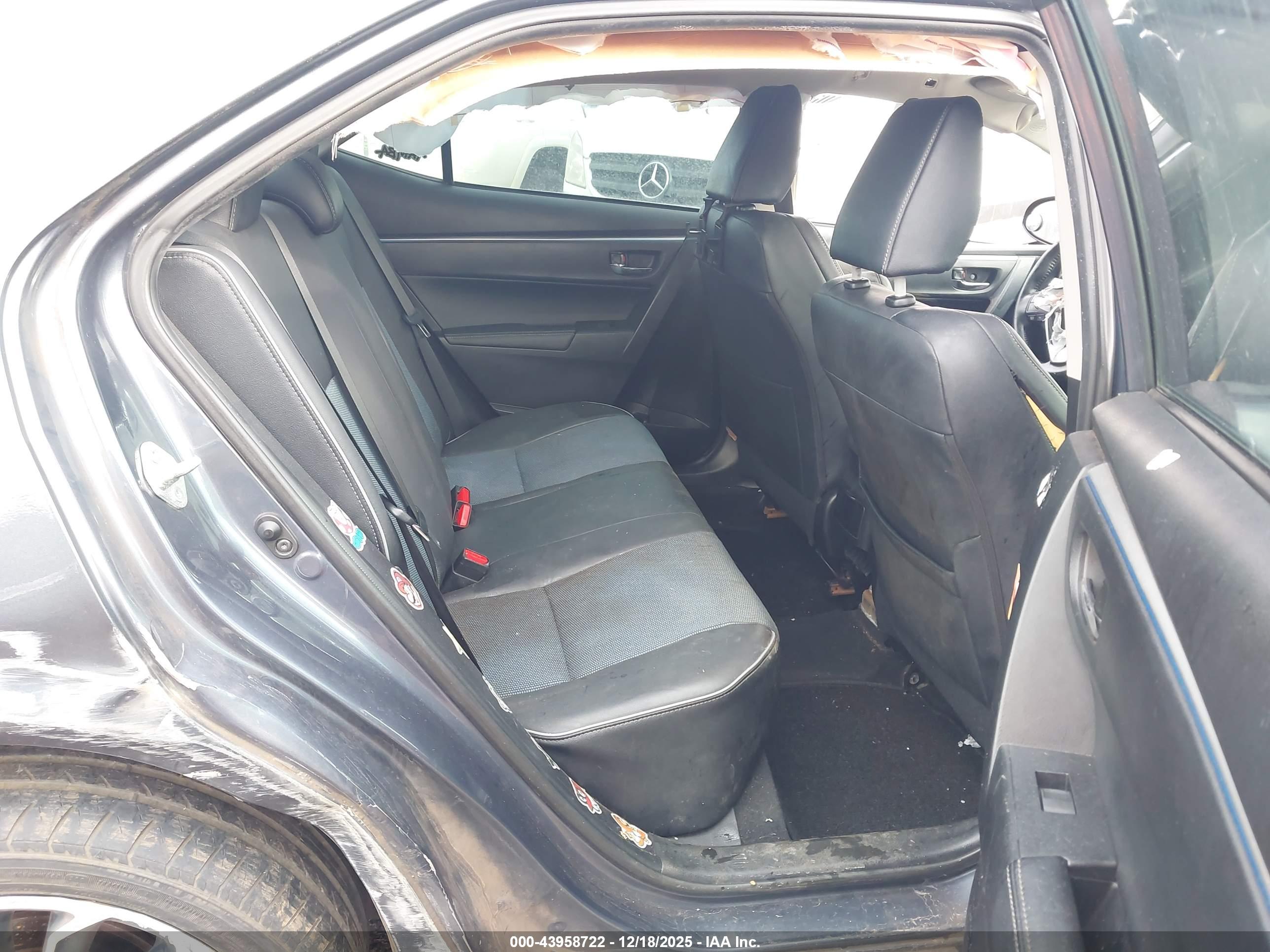 TOYOTA COROLLA image 8