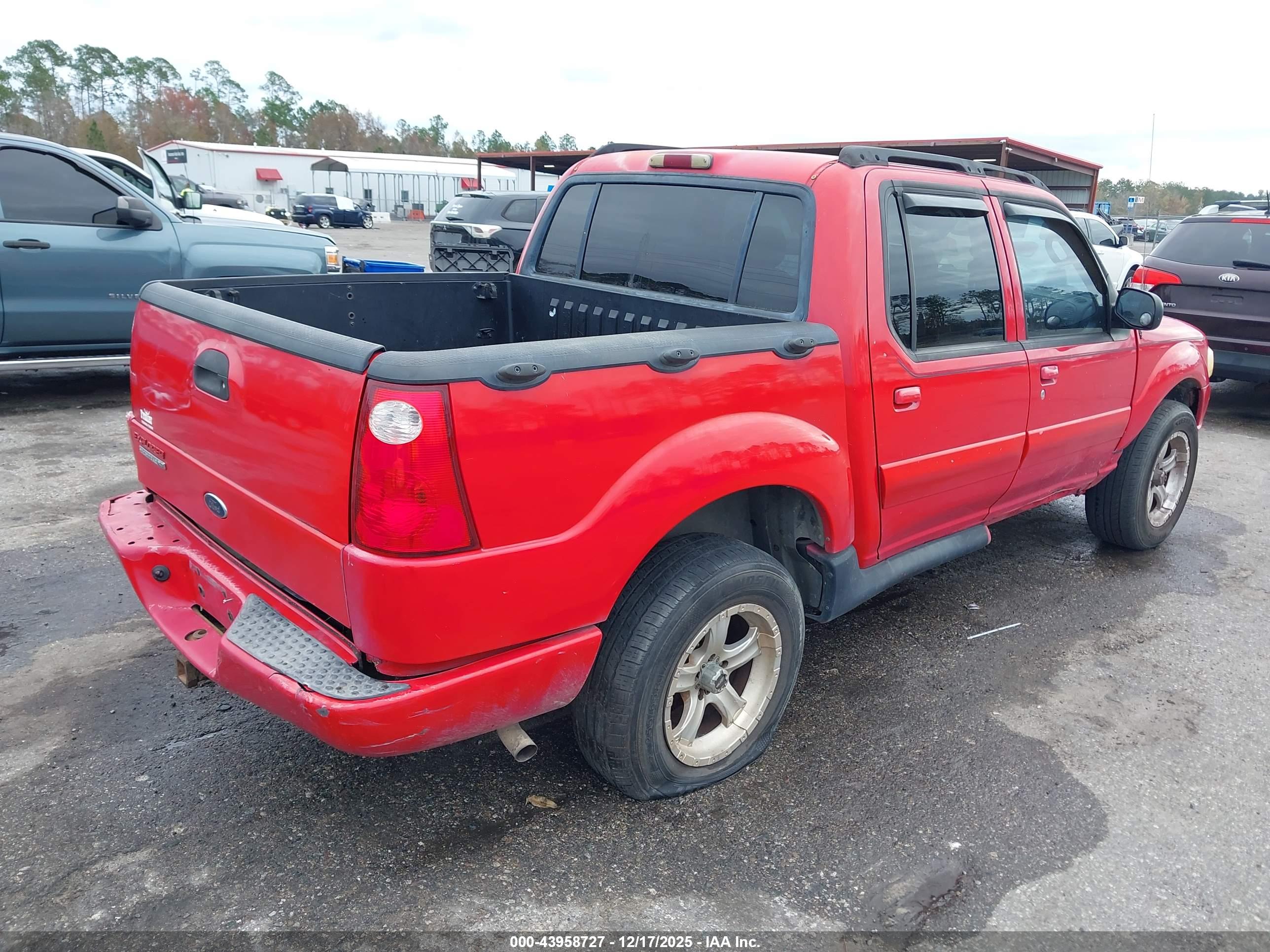 FORD EXPLORER image 4