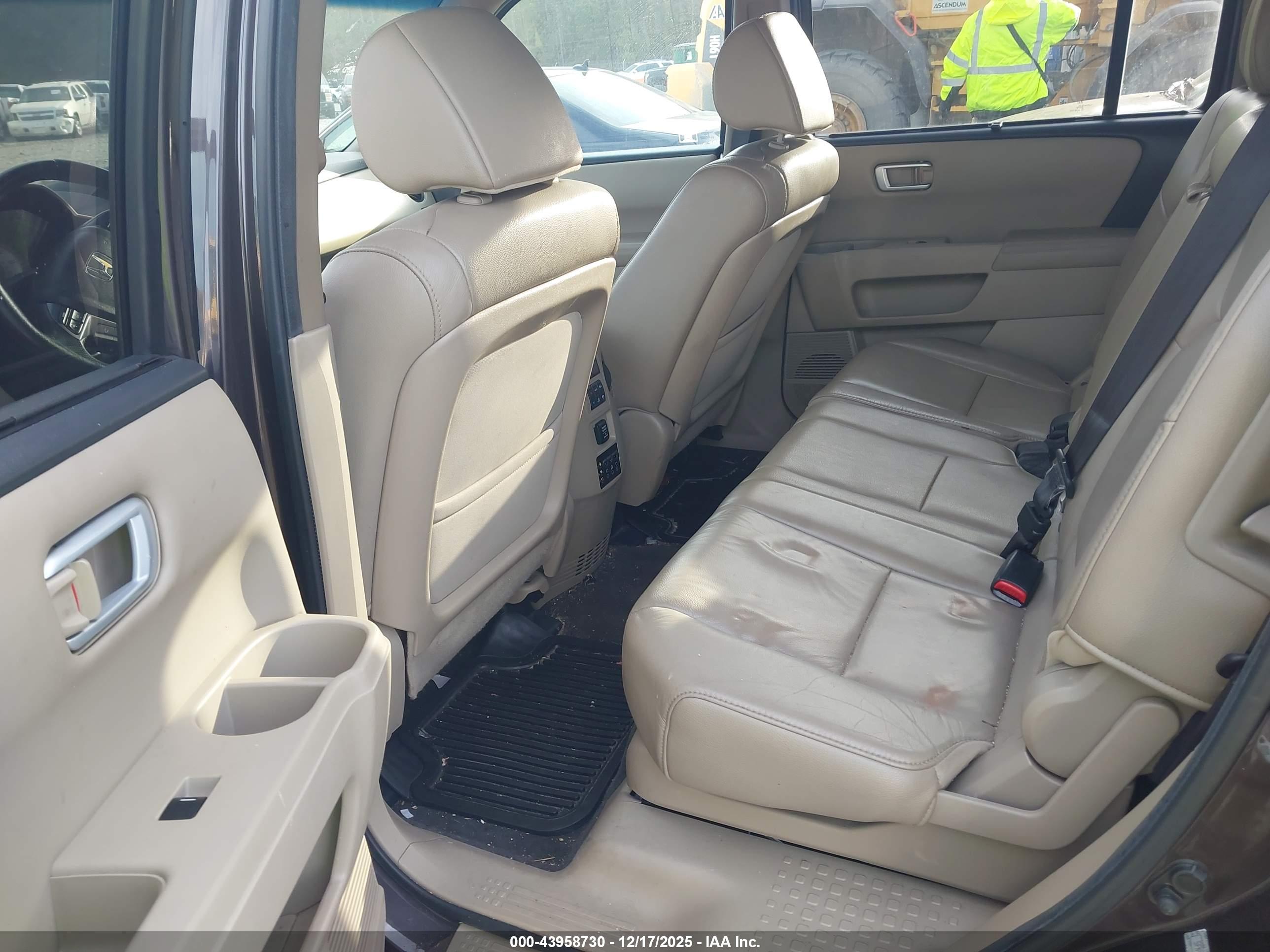 HONDA PILOT image 8