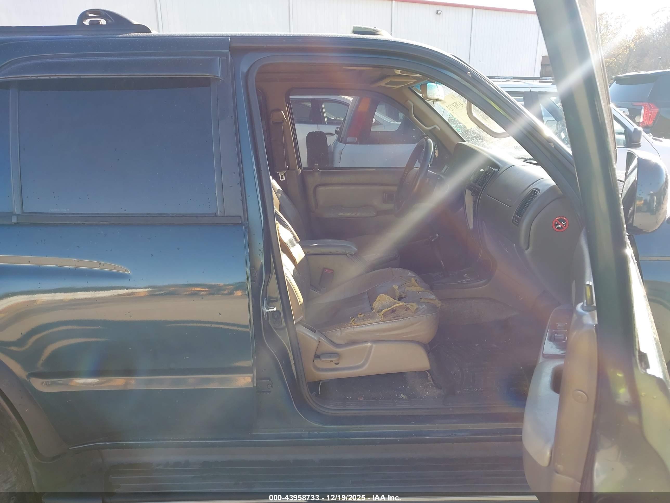 TOYOTA 4RUNNER image 5