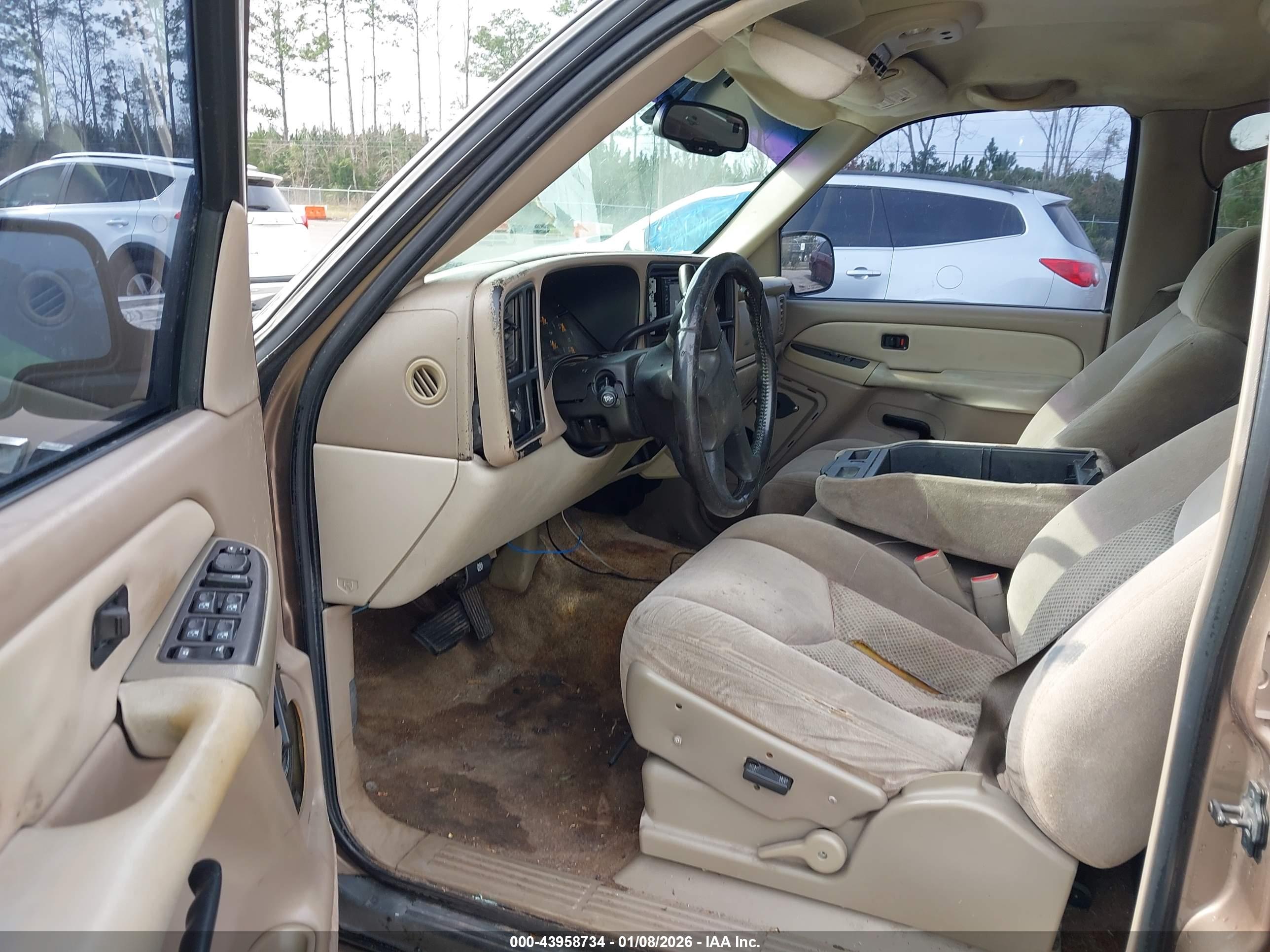 CHEVROLET TAHOE image 5