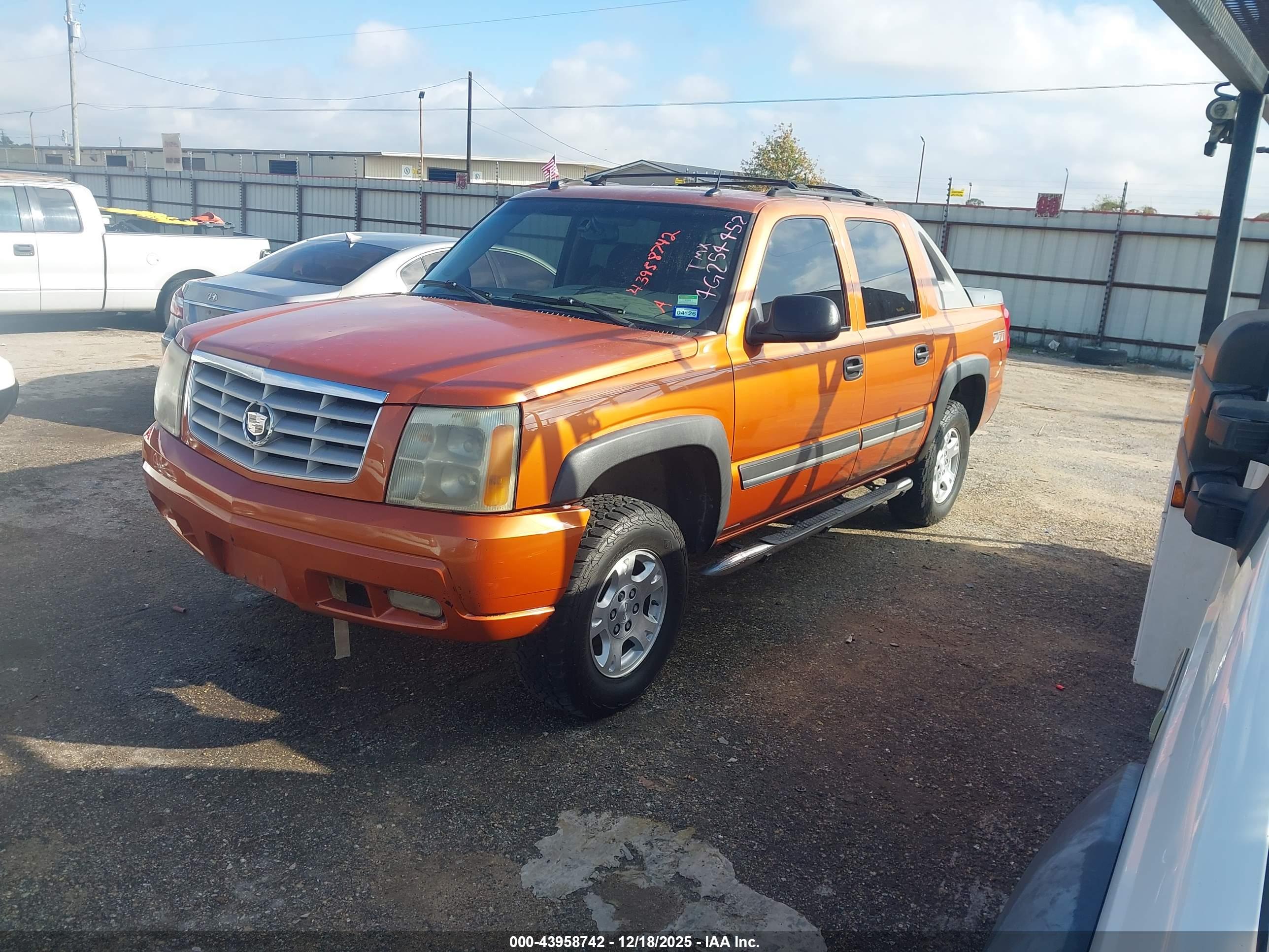 CHEVROLET AVALANCHE image 2