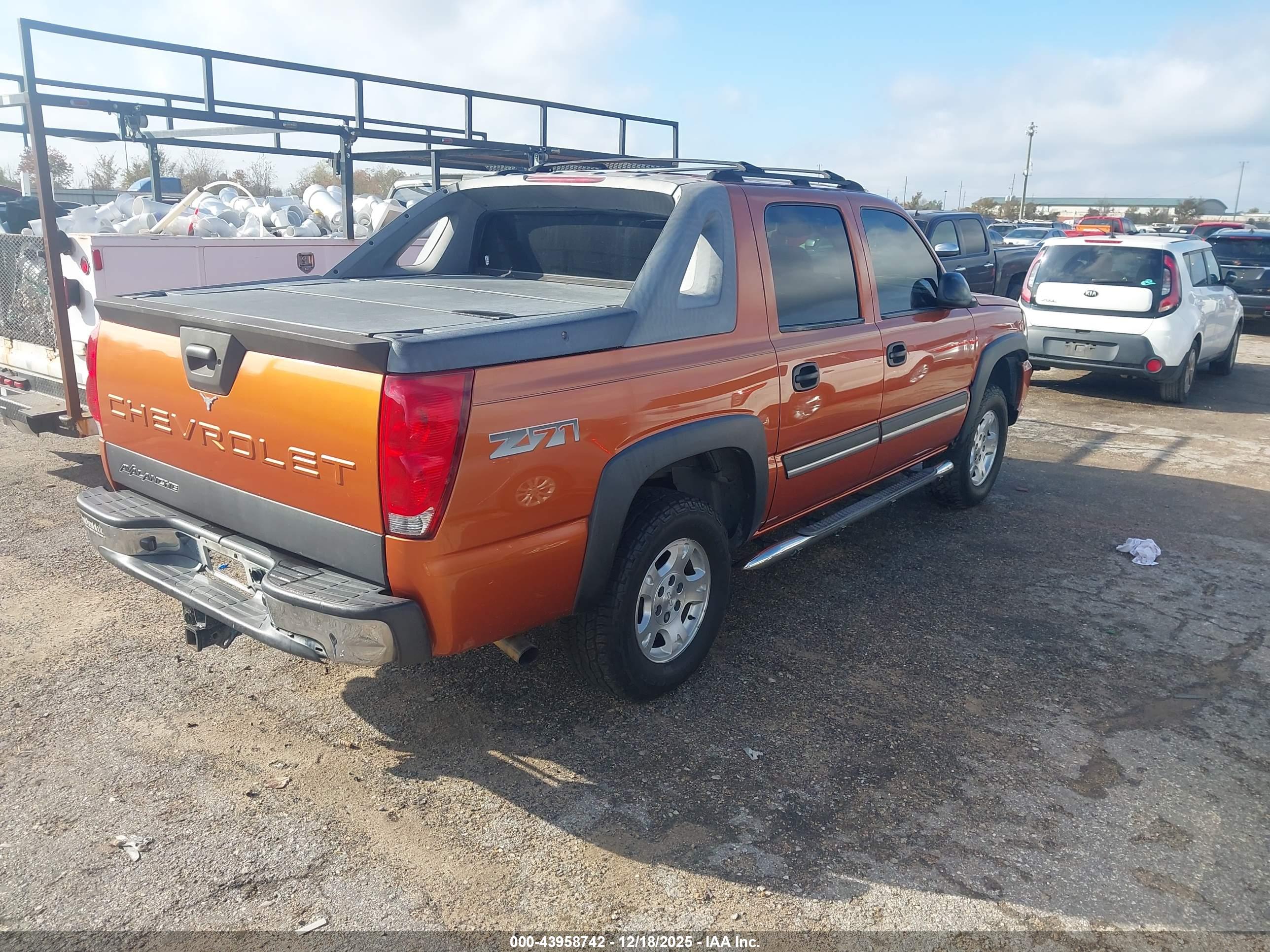 CHEVROLET AVALANCHE image 4