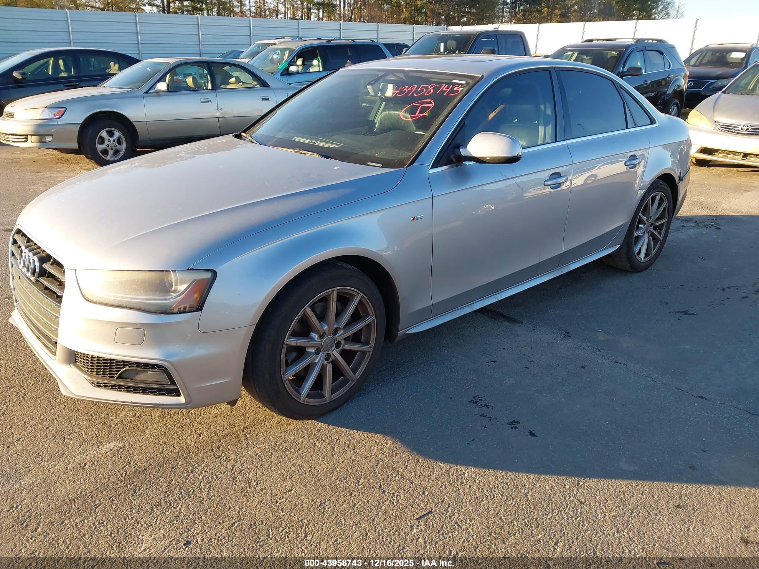 AUDI A4 image 2