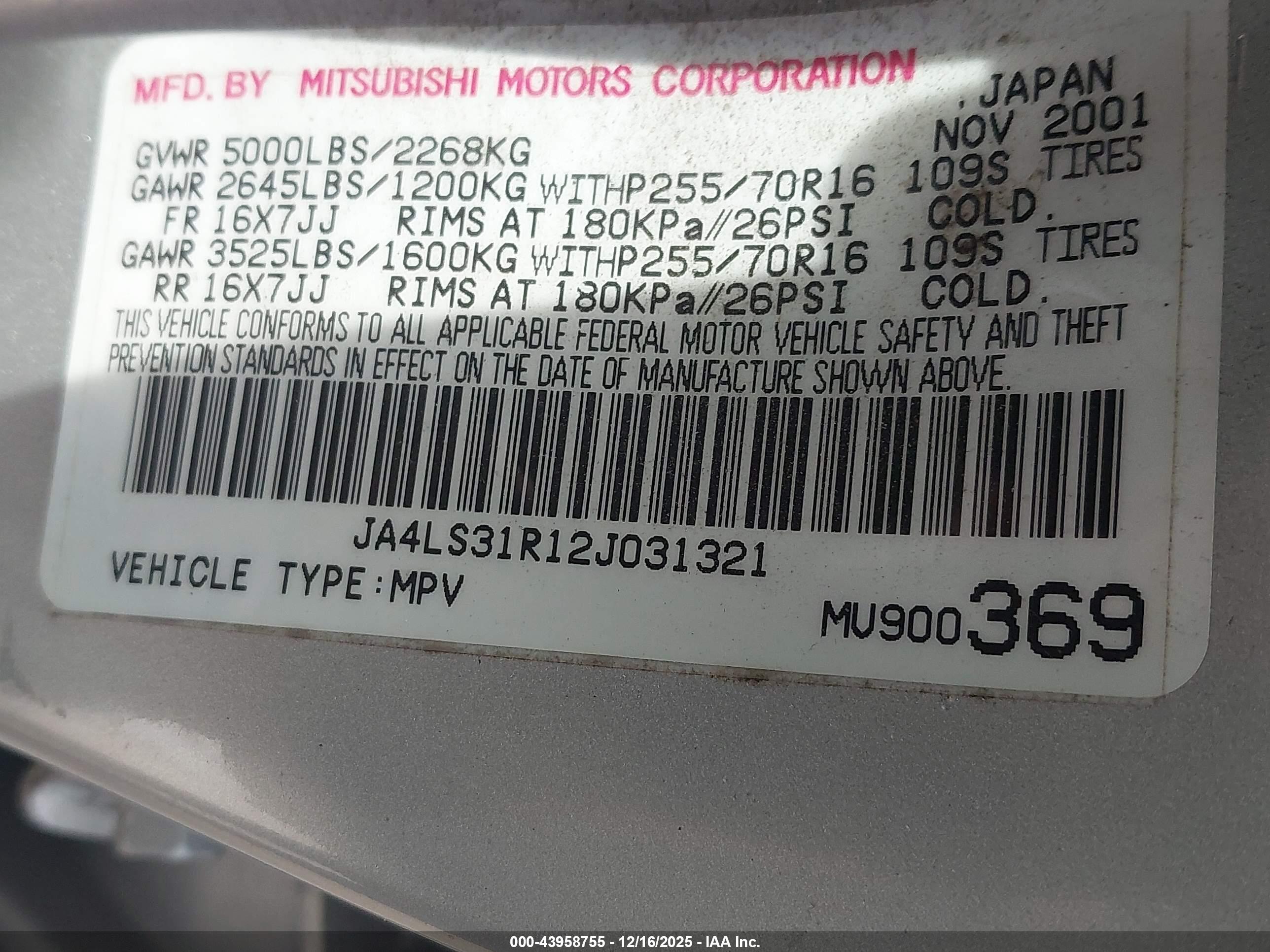 MITSUBISHI MONTERO image 9