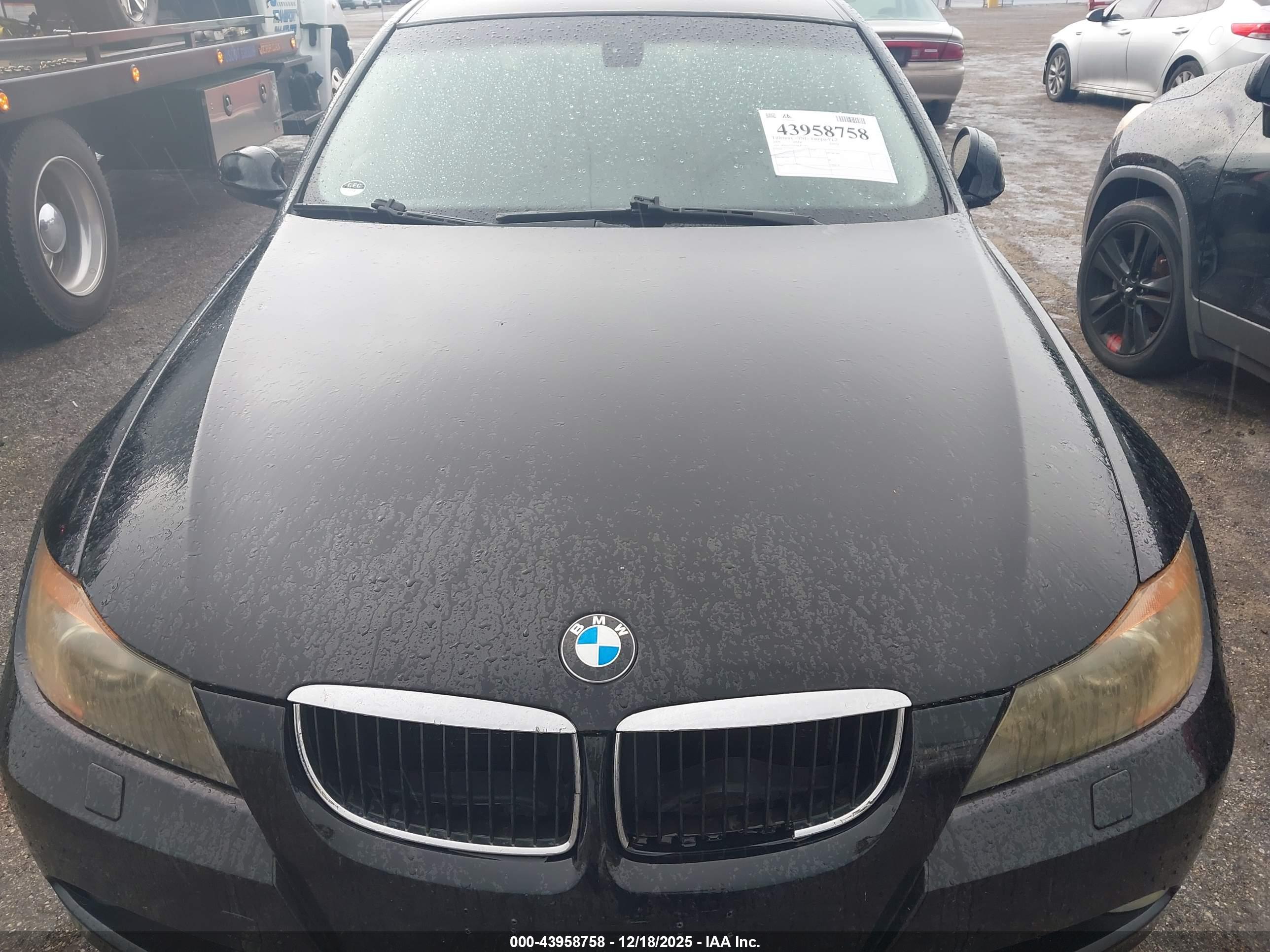 BMW 328XI image 10