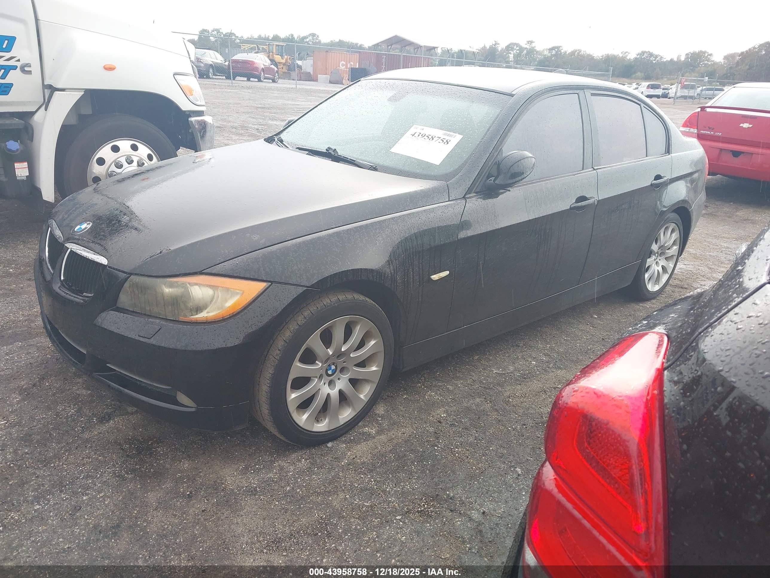 BMW 328XI image 2