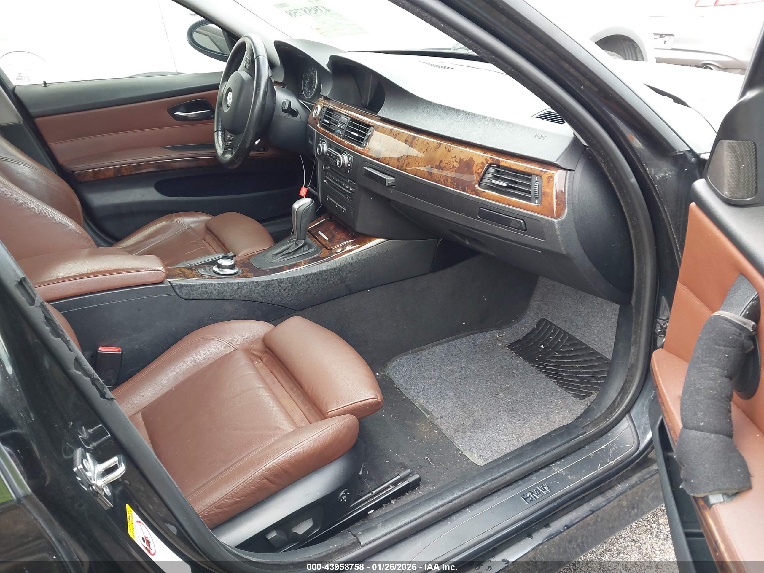 BMW 328XI image 5