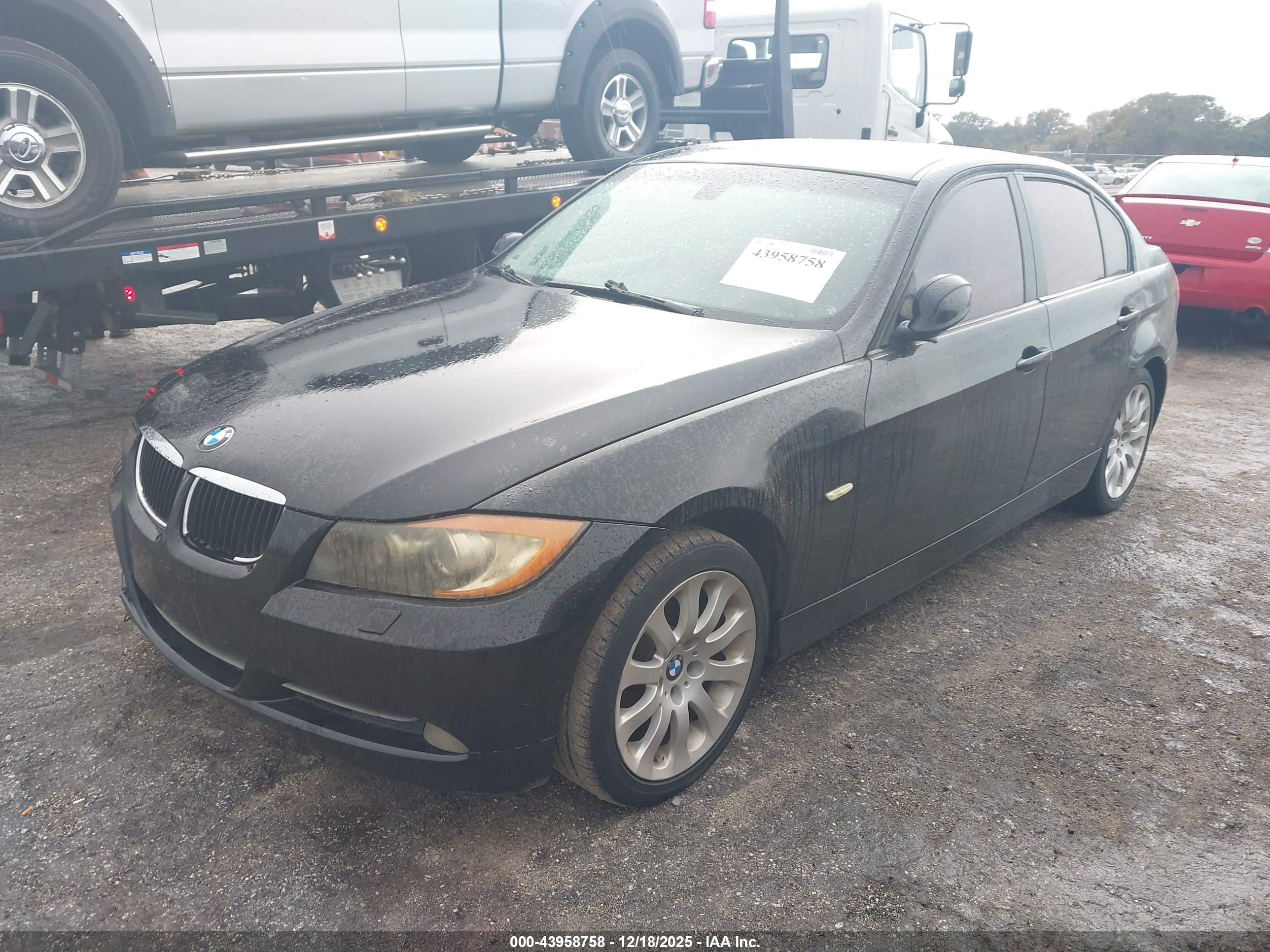 BMW 328XI image 6