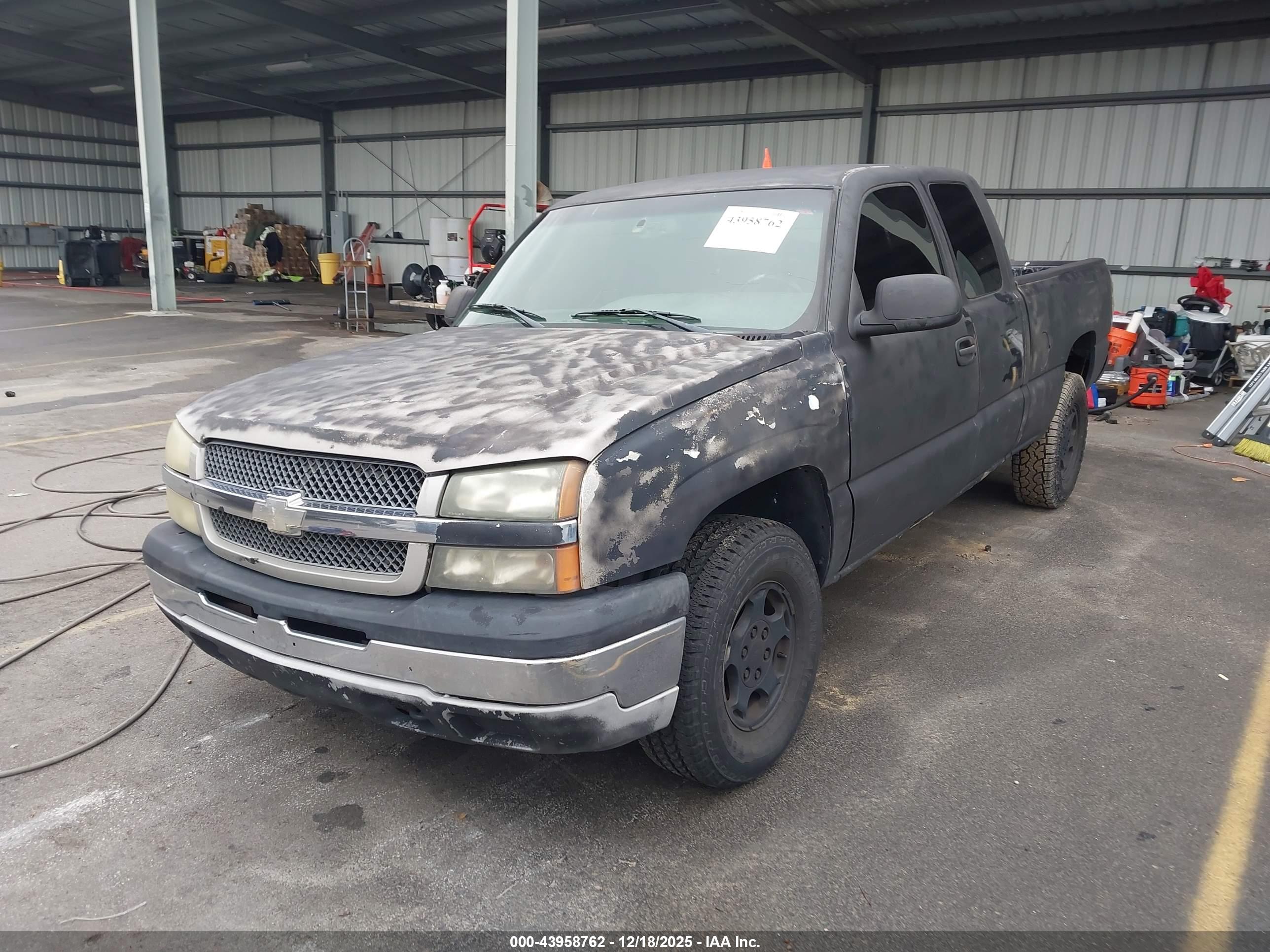 CHEVROLET SILVERADO image 2