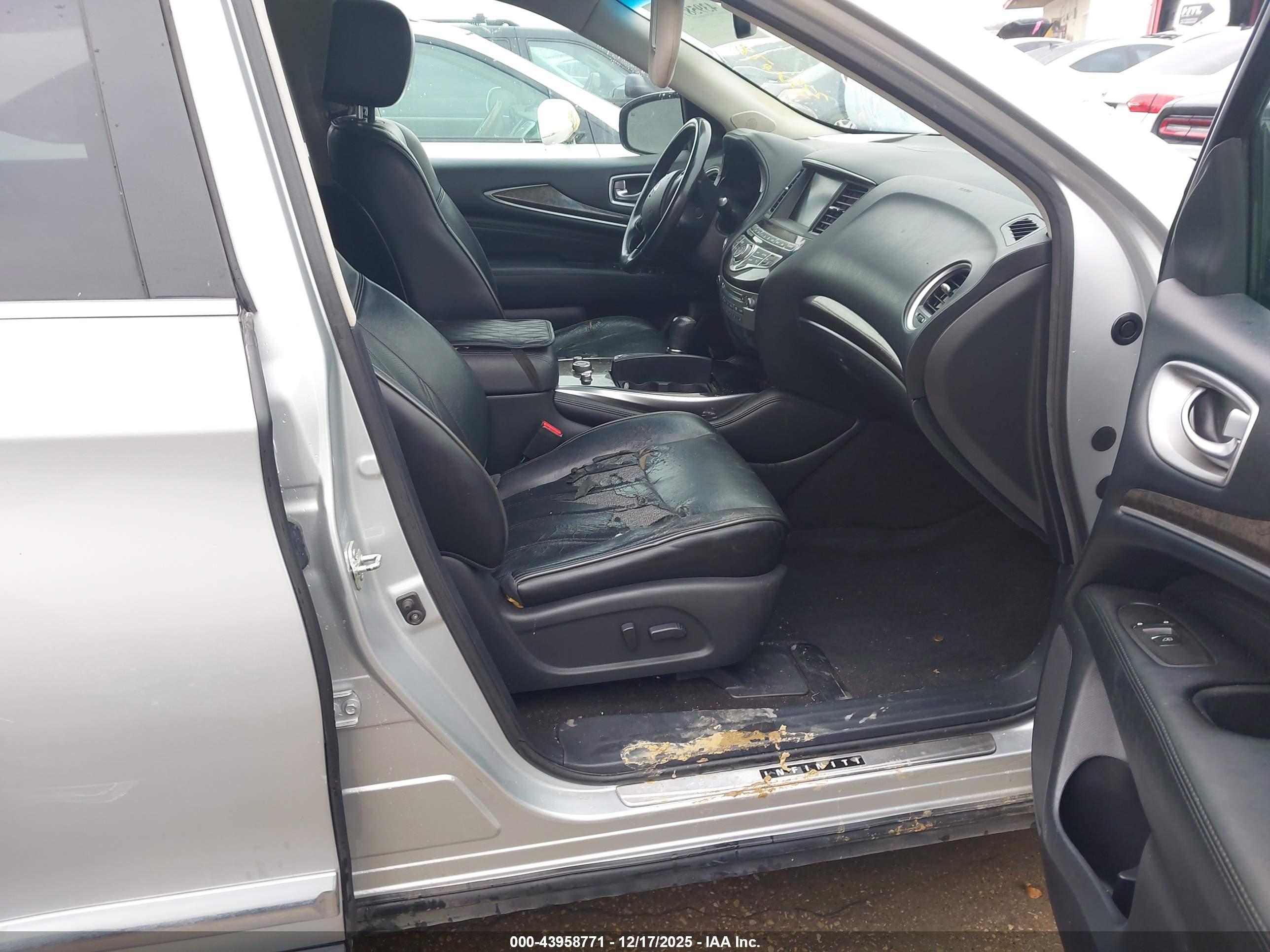 INFINITI JX35 image 5
