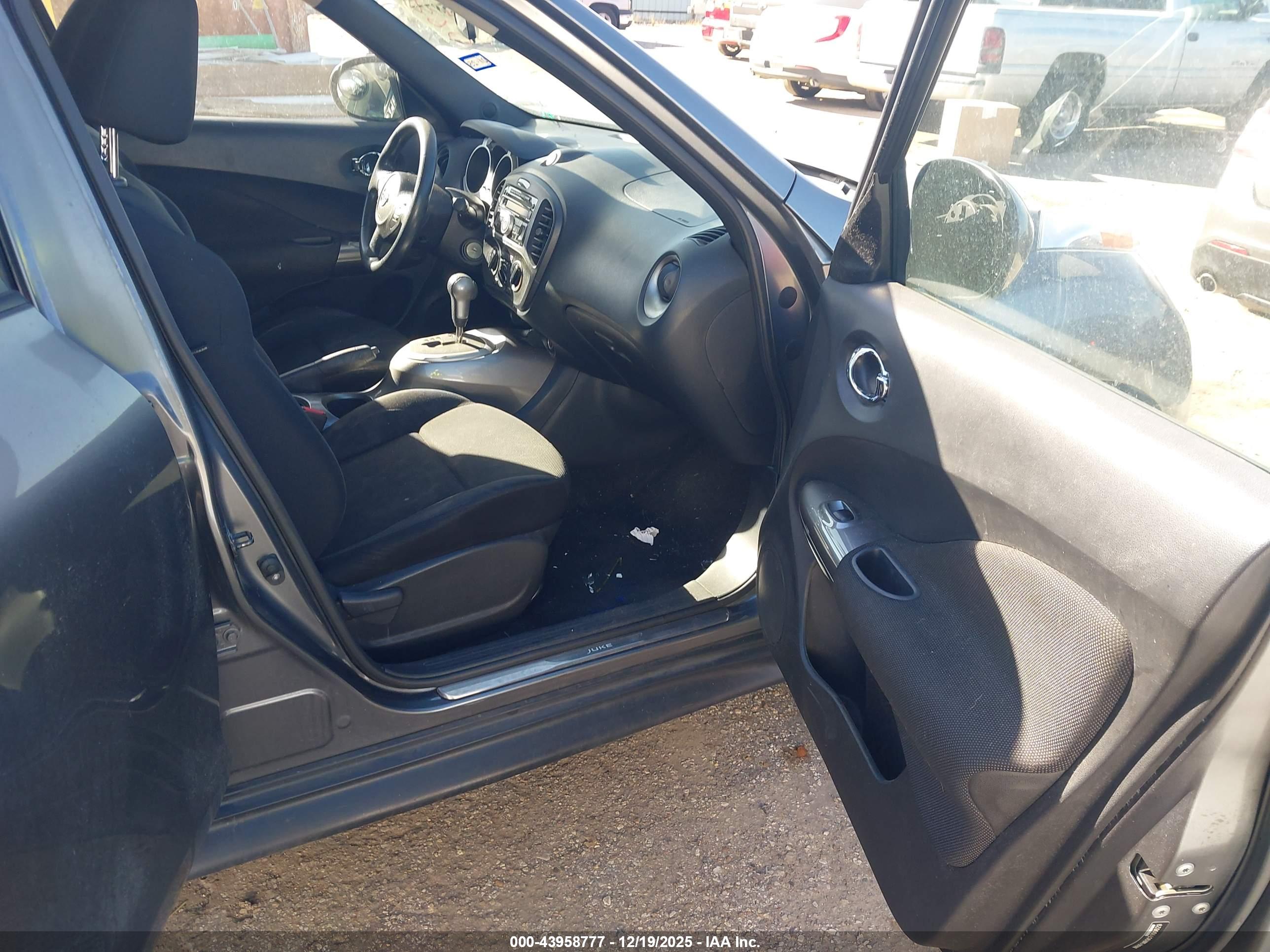 NISSAN JUKE image 5