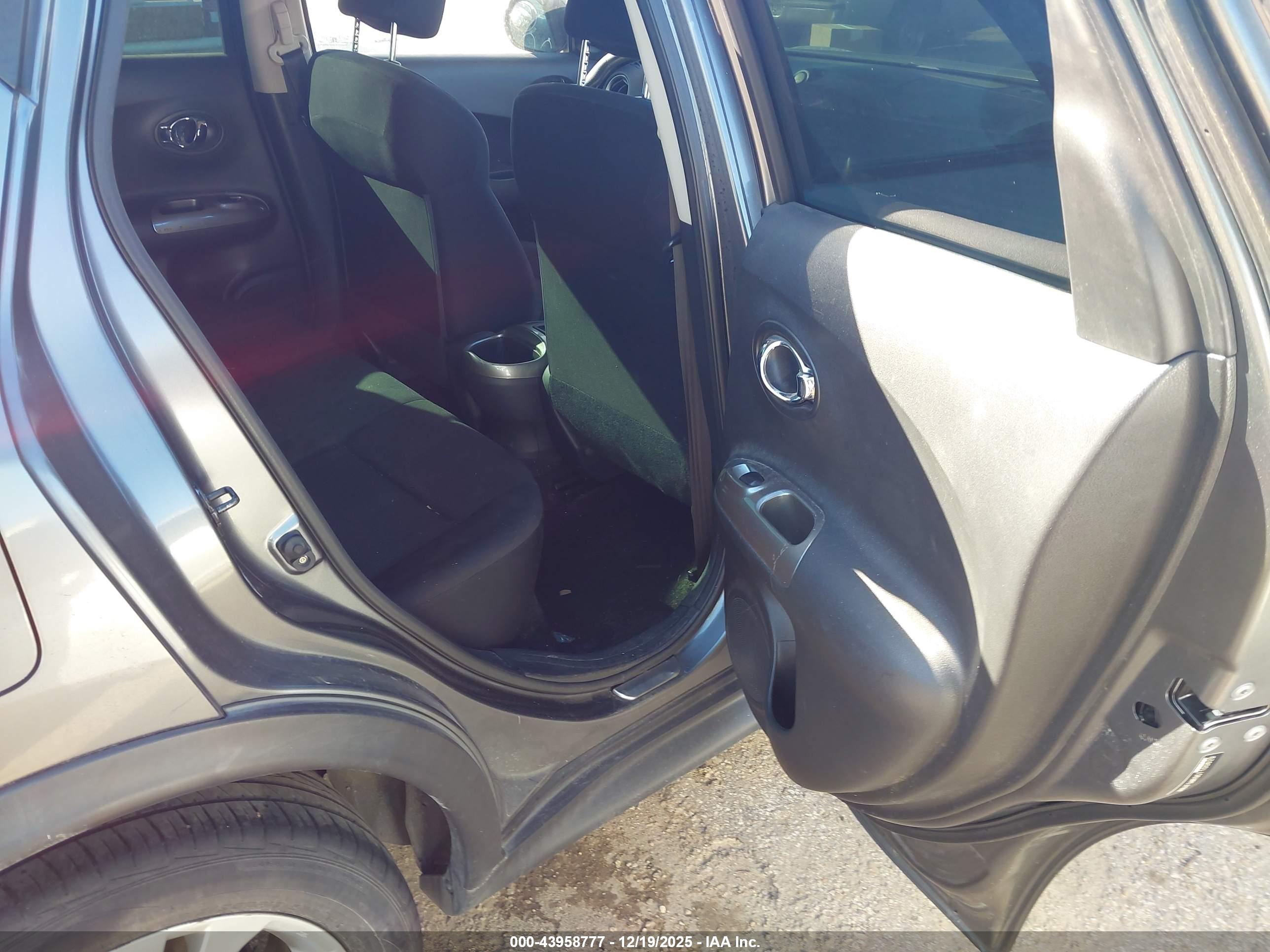 NISSAN JUKE image 8