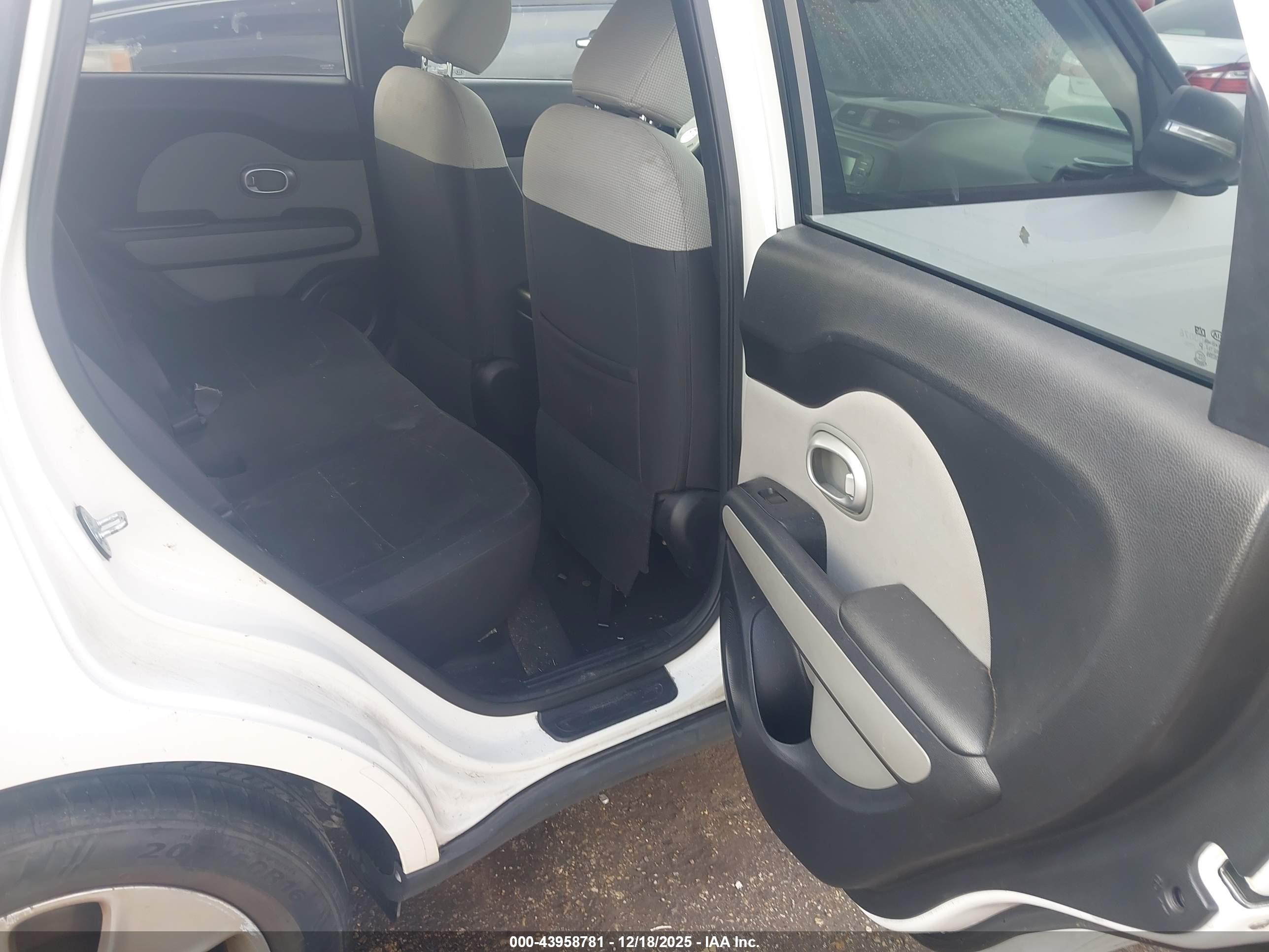 KIA SOUL image 8