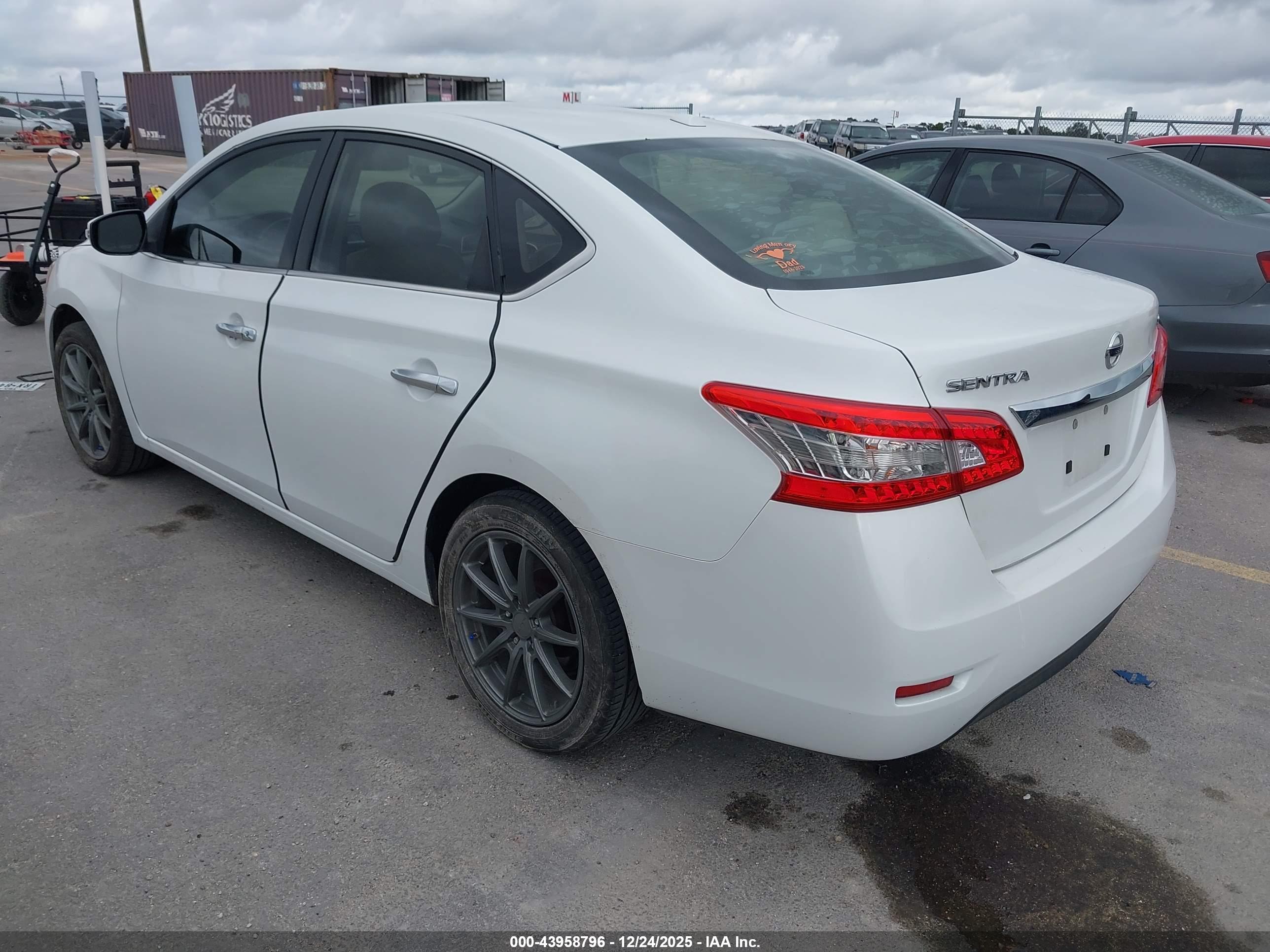 NISSAN SENTRA image 3