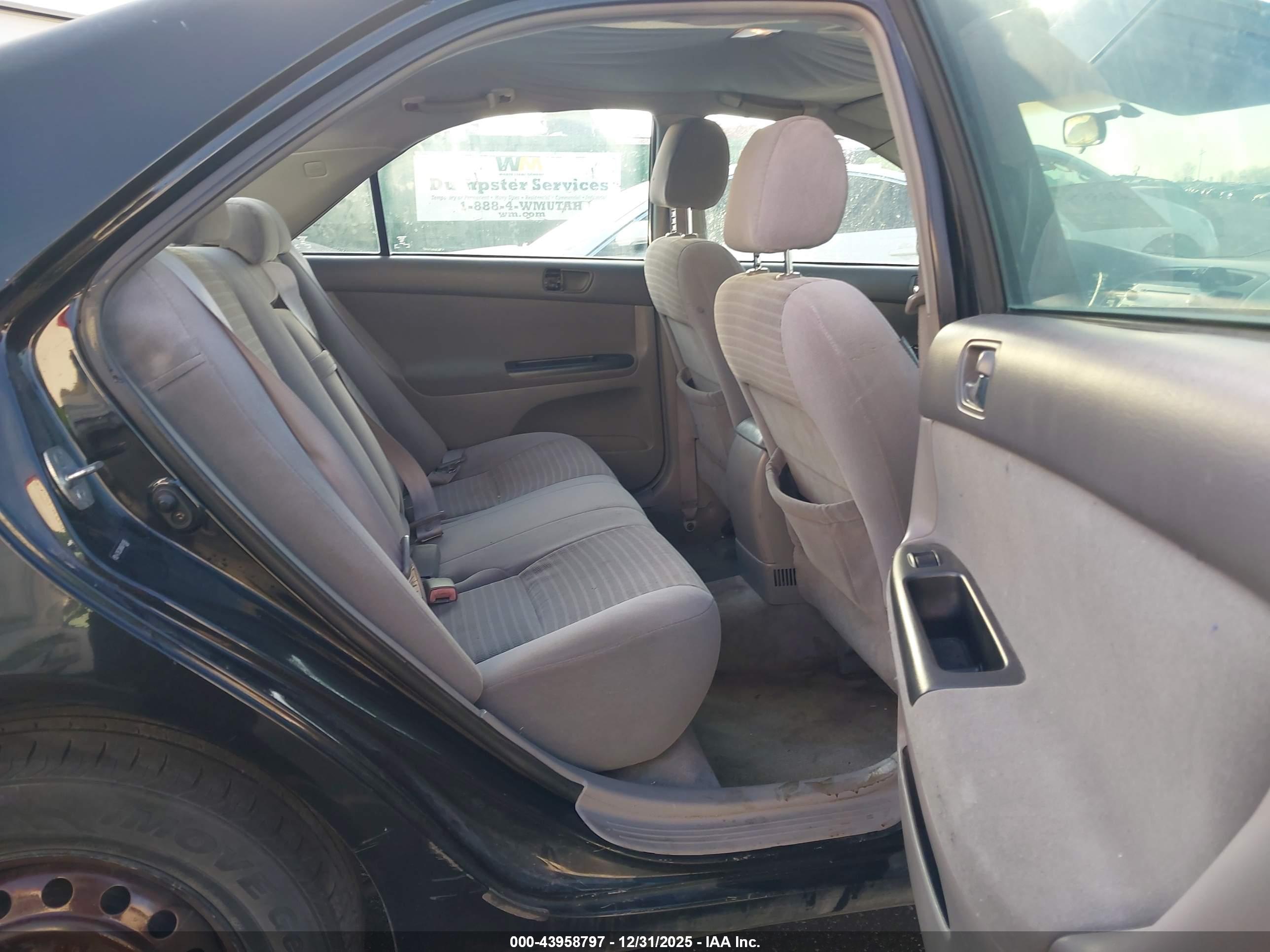 TOYOTA CAMRY image 8