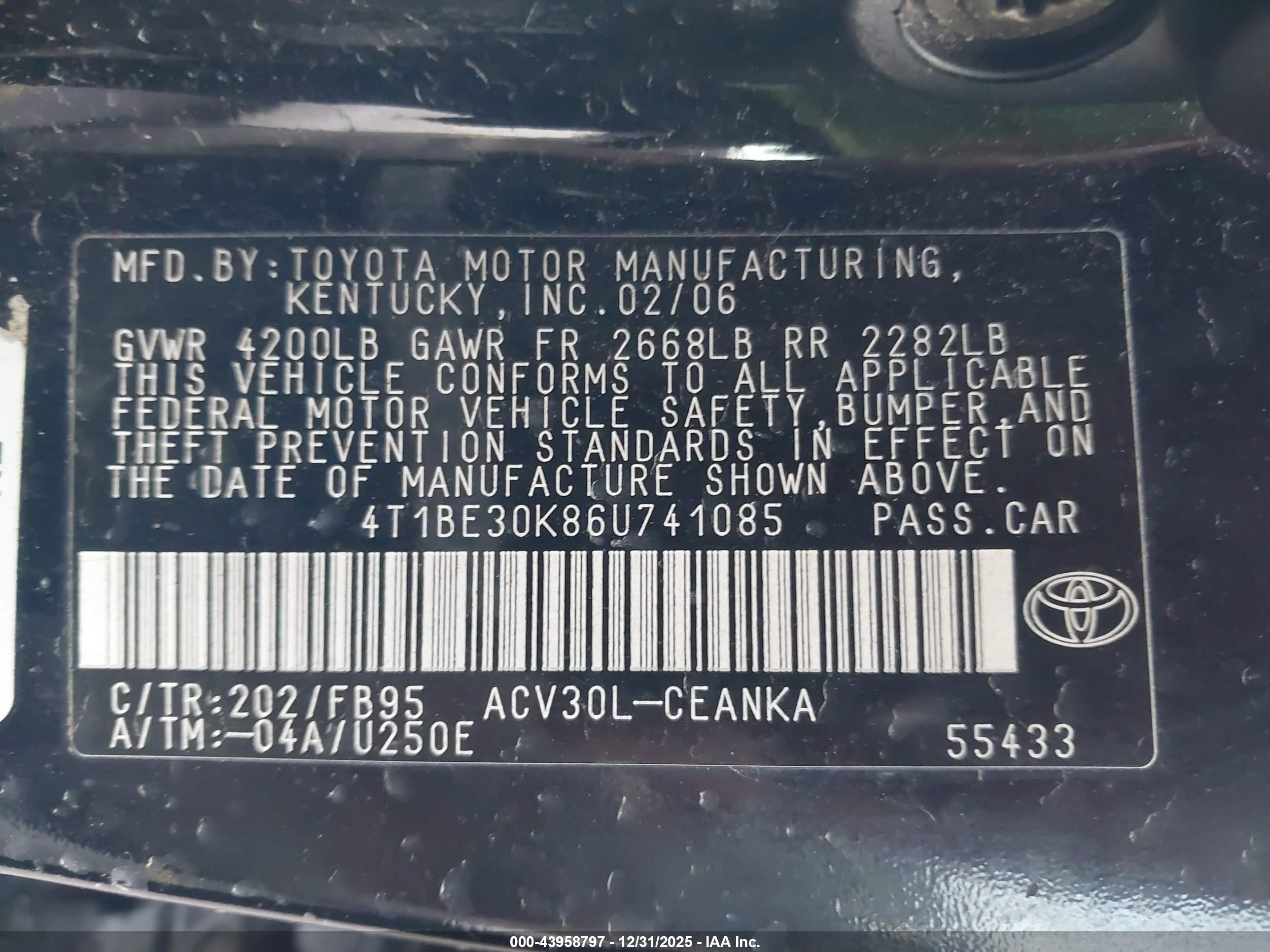 TOYOTA CAMRY image 9