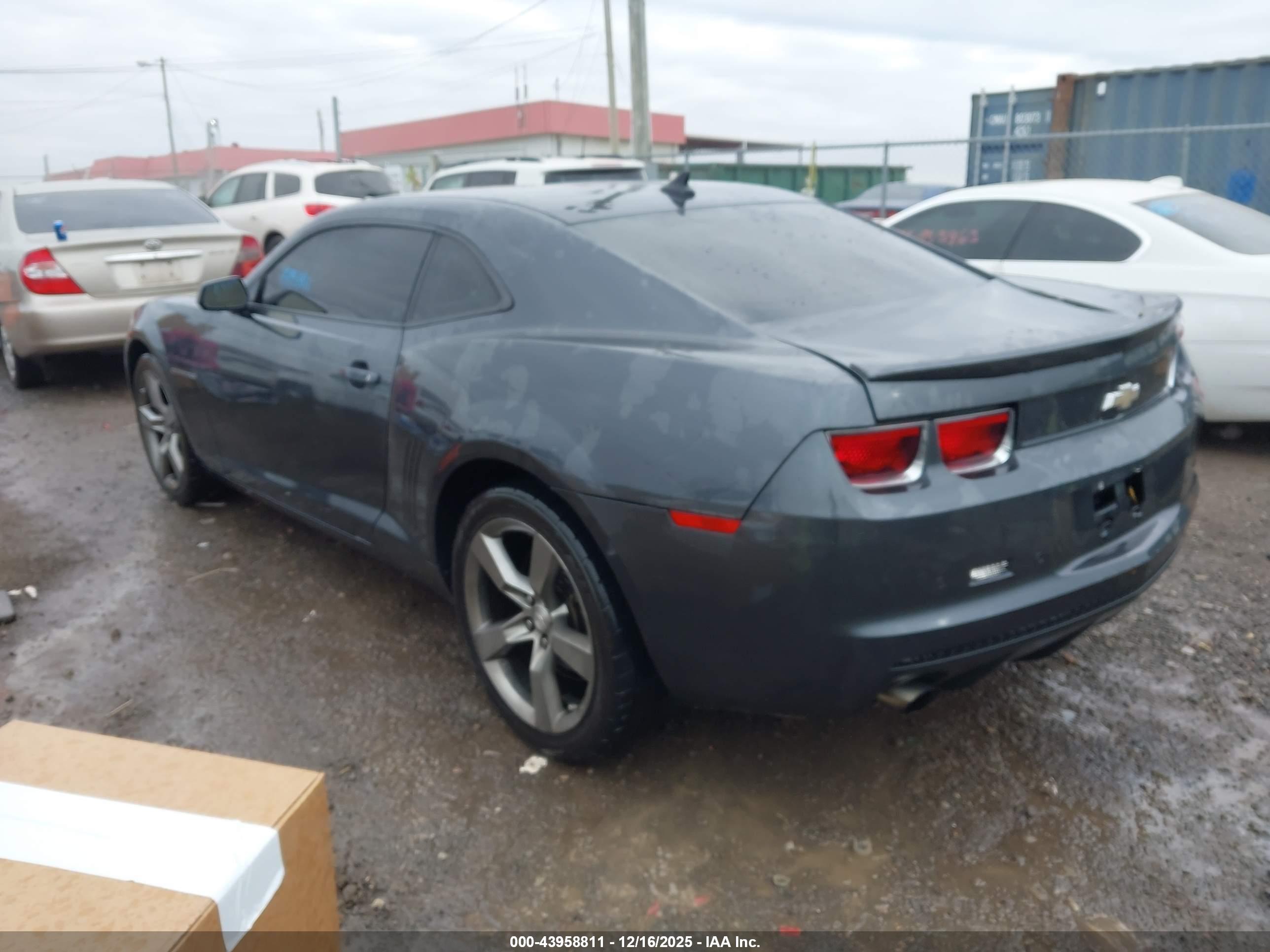 CHEVROLET CAMARO image 3