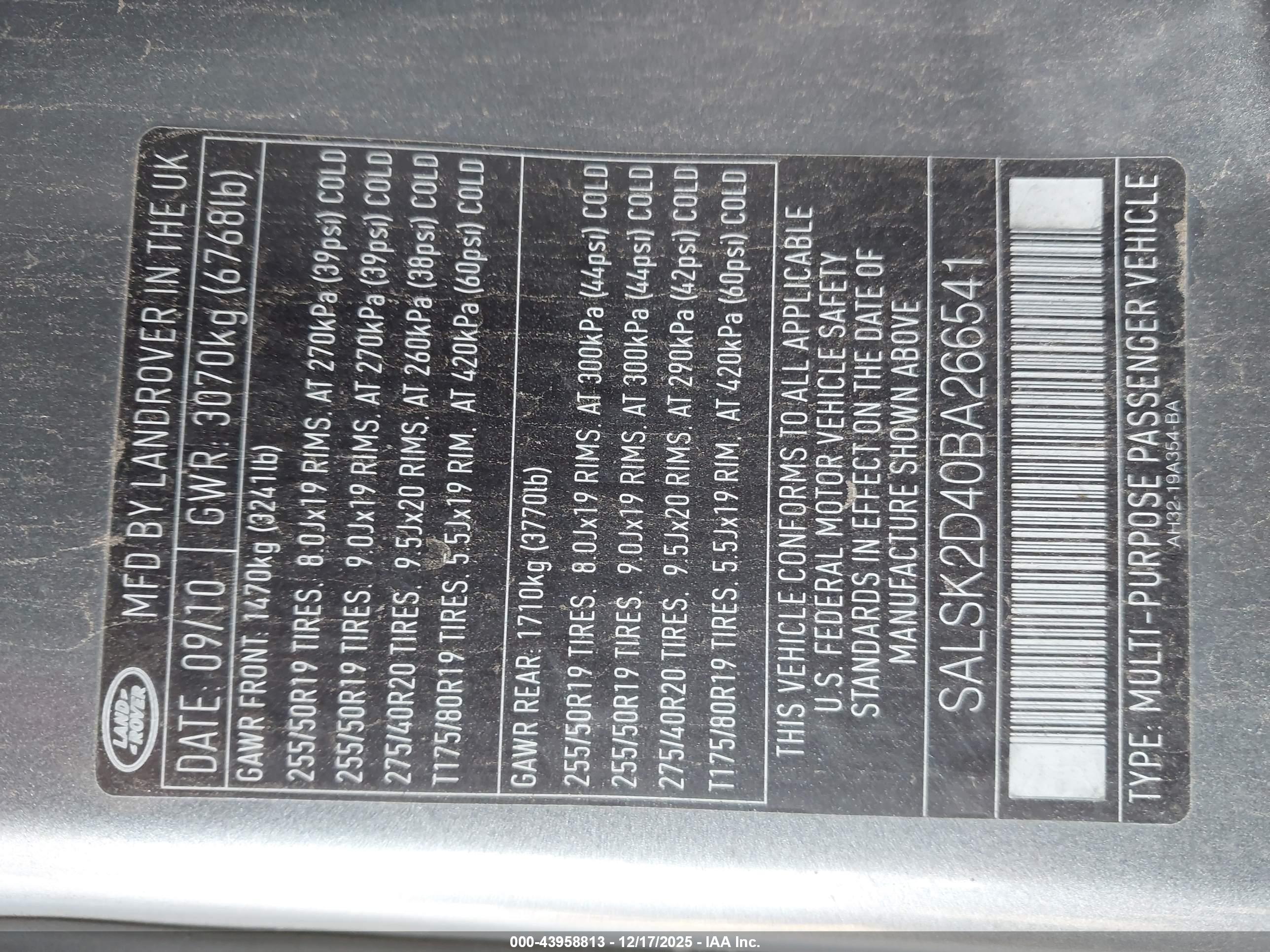 LAND ROVER image 9