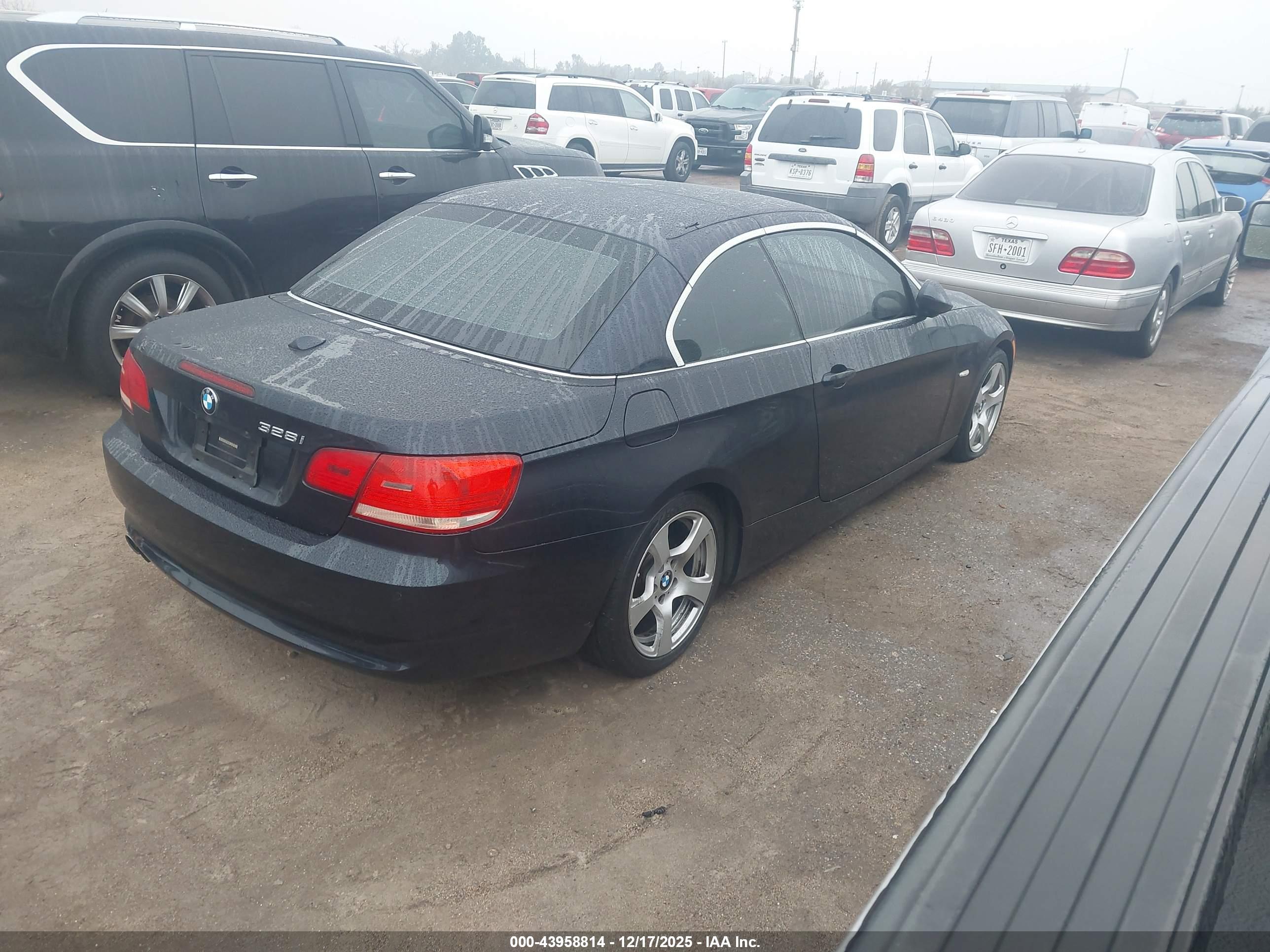 BMW 328I image 4