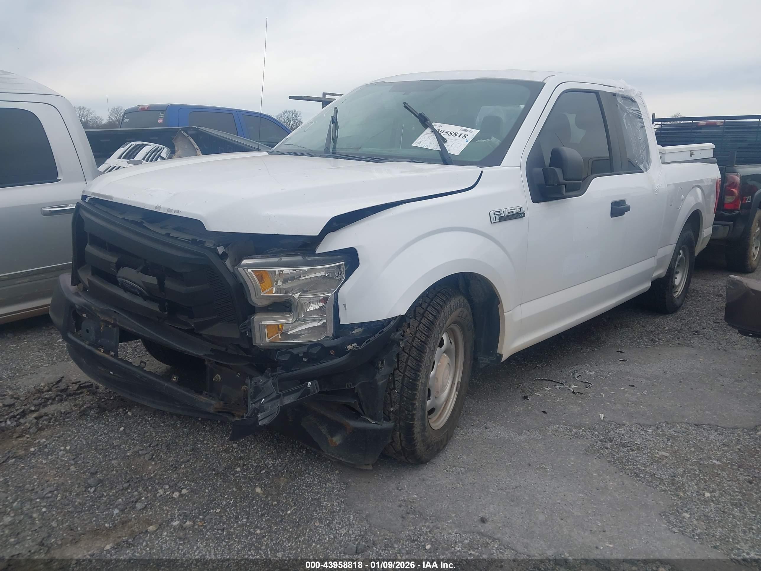 FORD F-150 image 2