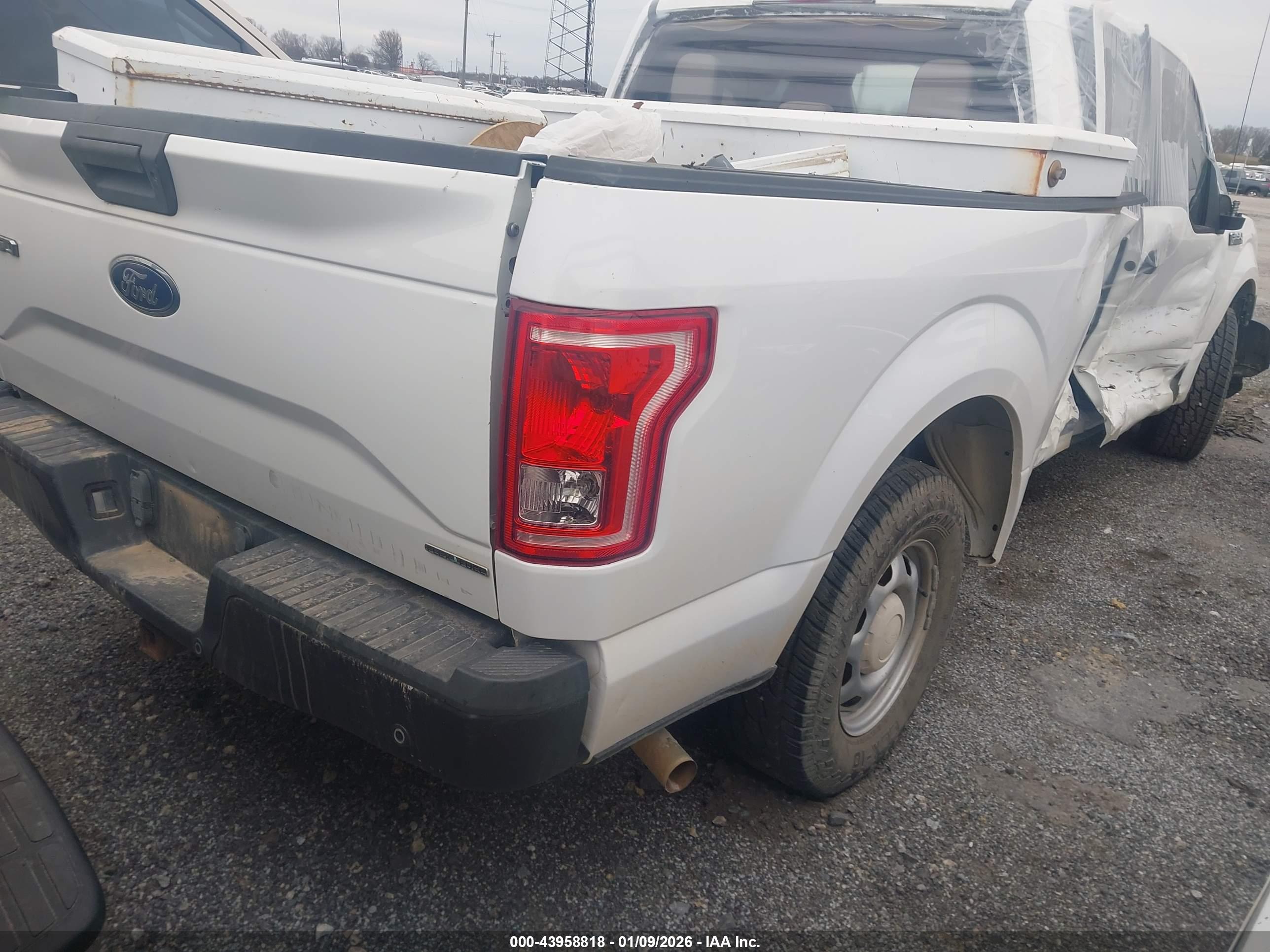 FORD F-150 image 4
