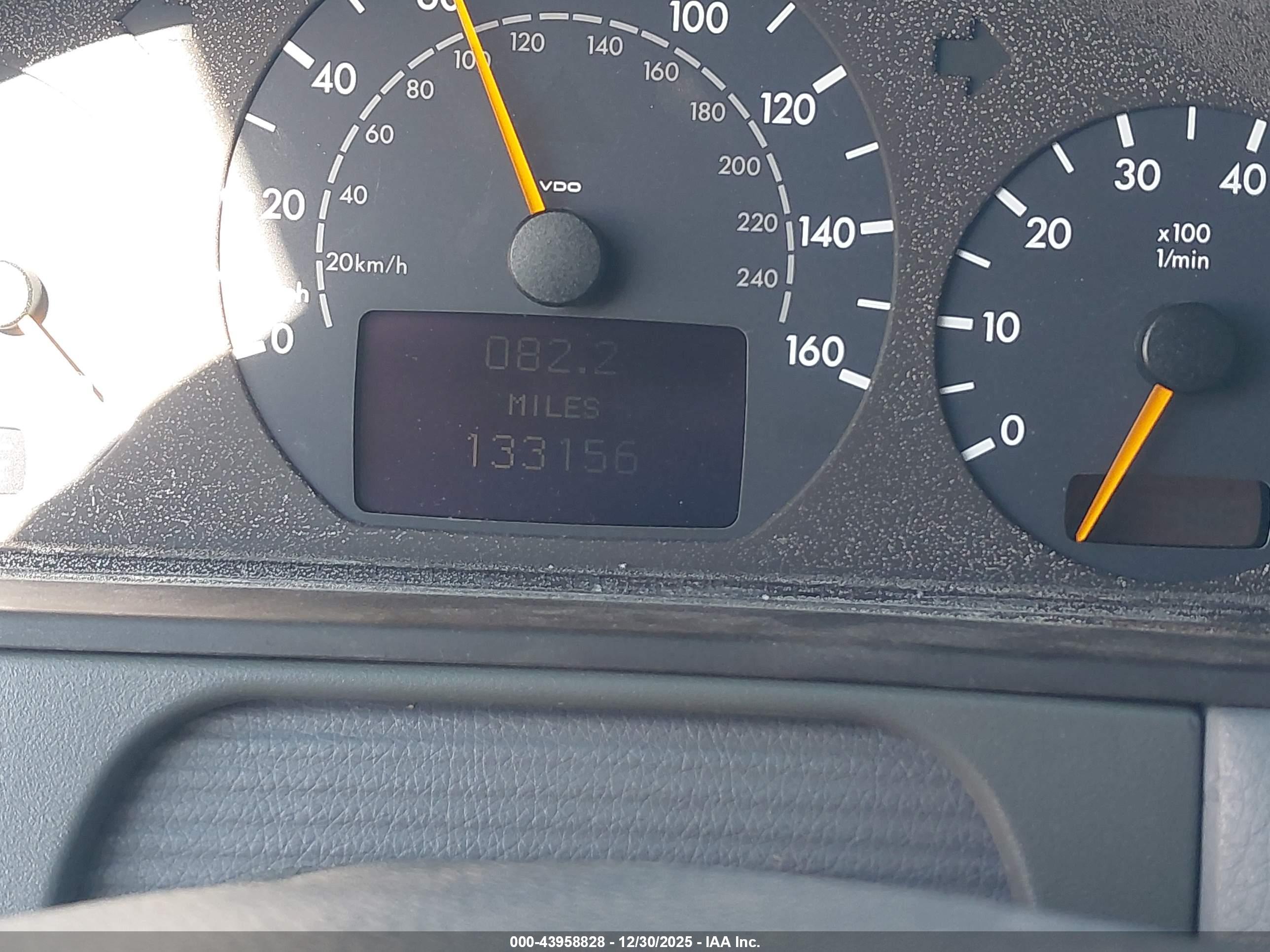 MERCEDES-BENZ E image 7