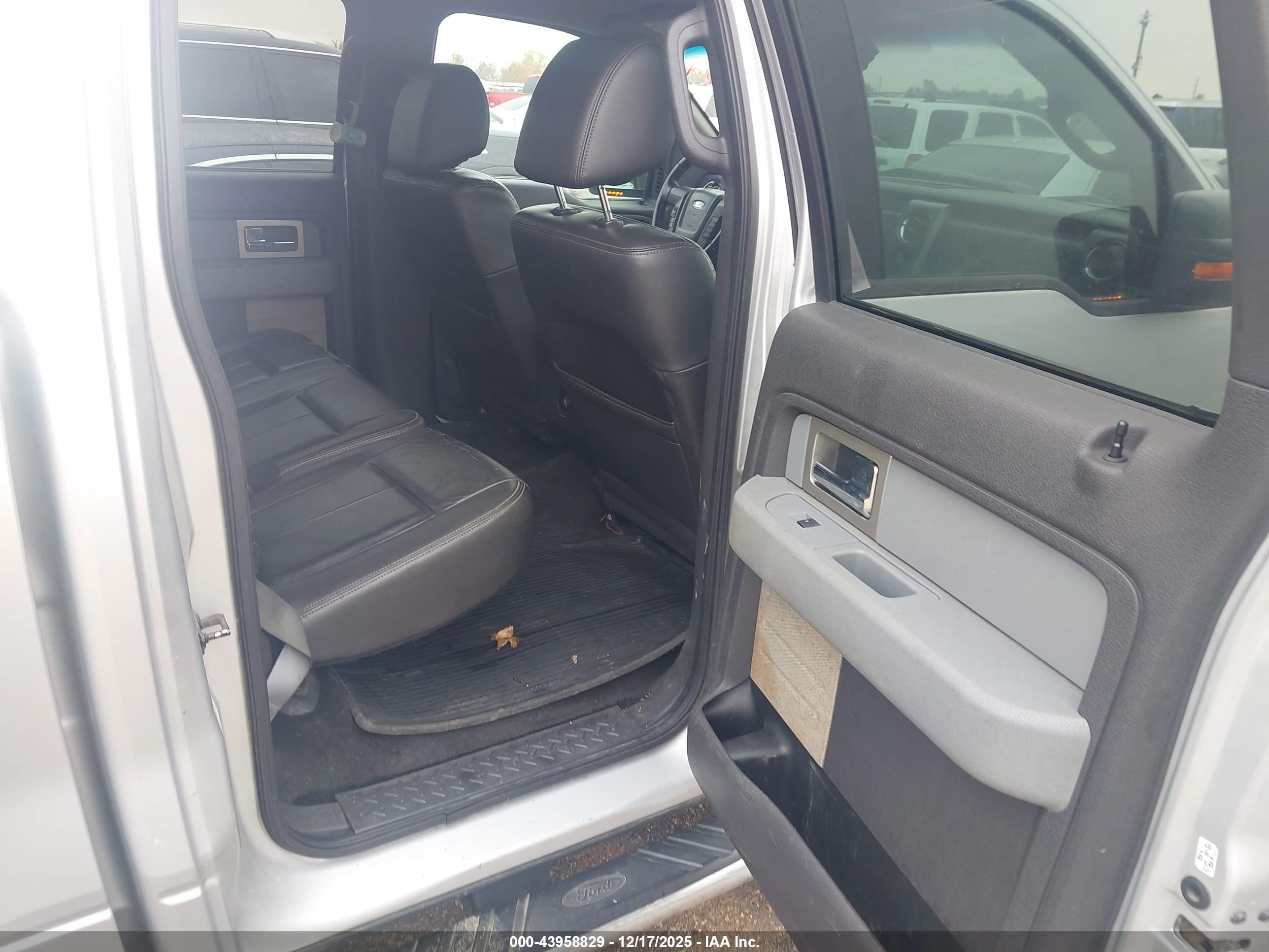 FORD F-150 image 8