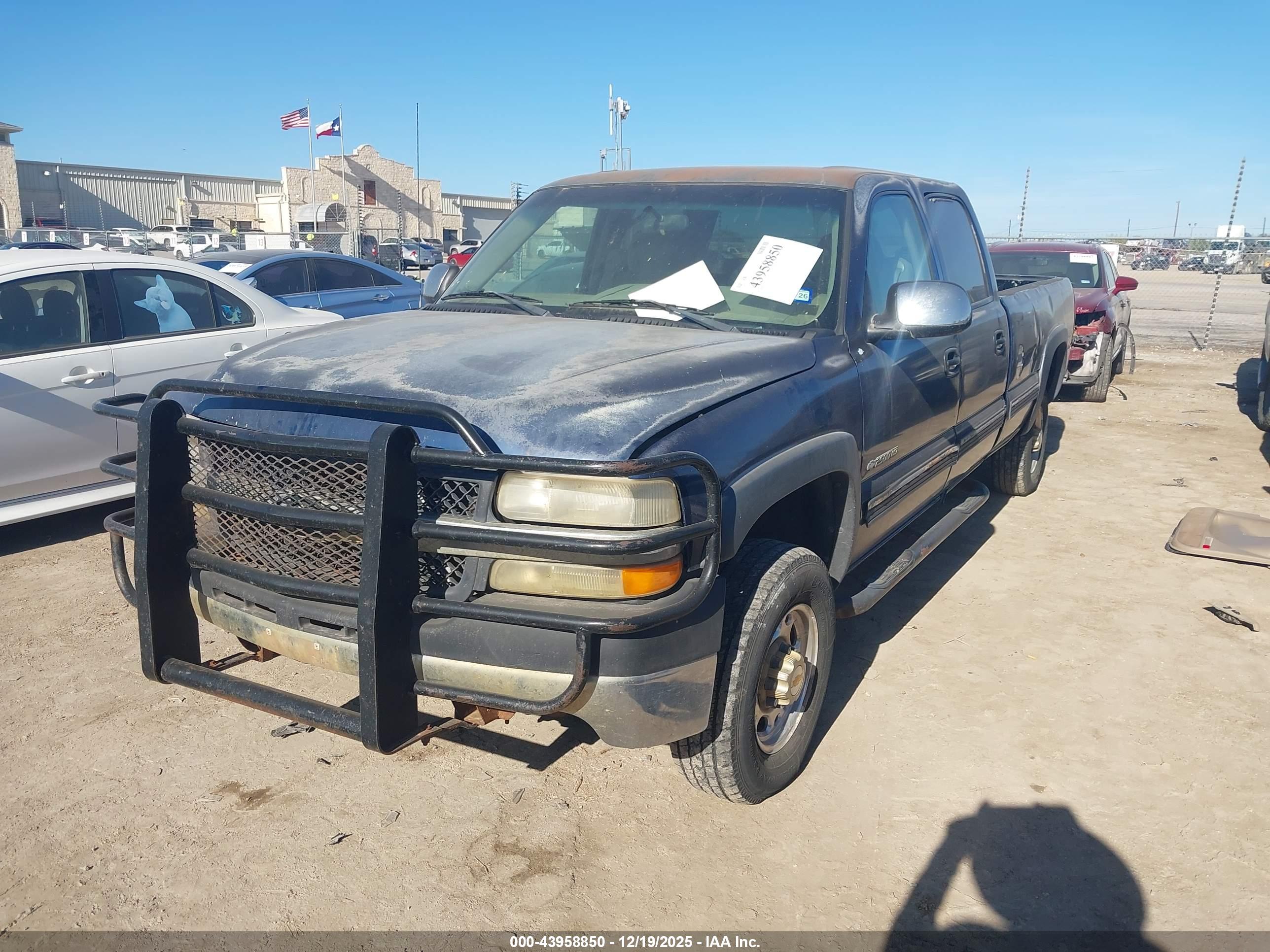 CHEVROLET SILVERADO image 2