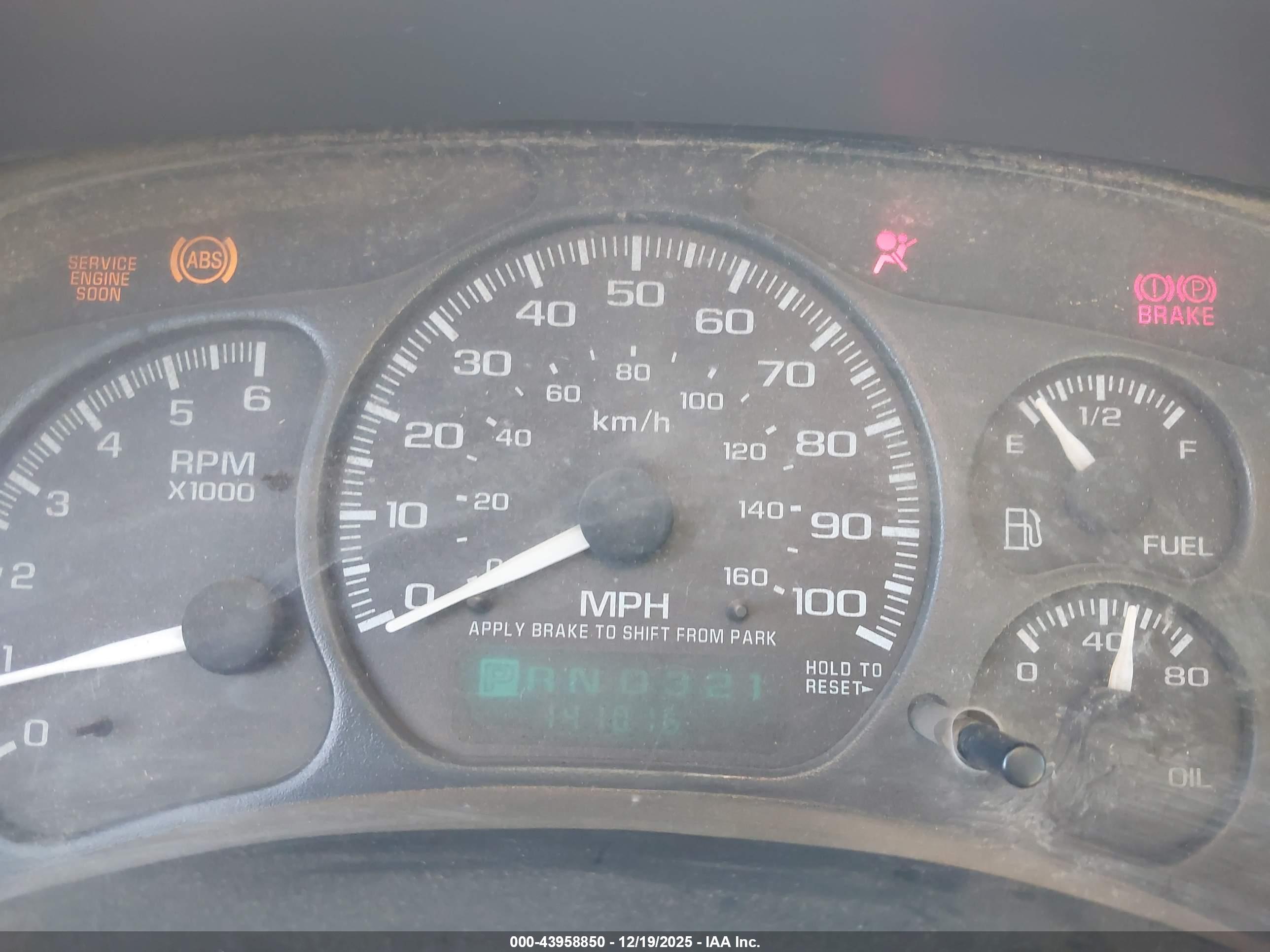 CHEVROLET SILVERADO image 7