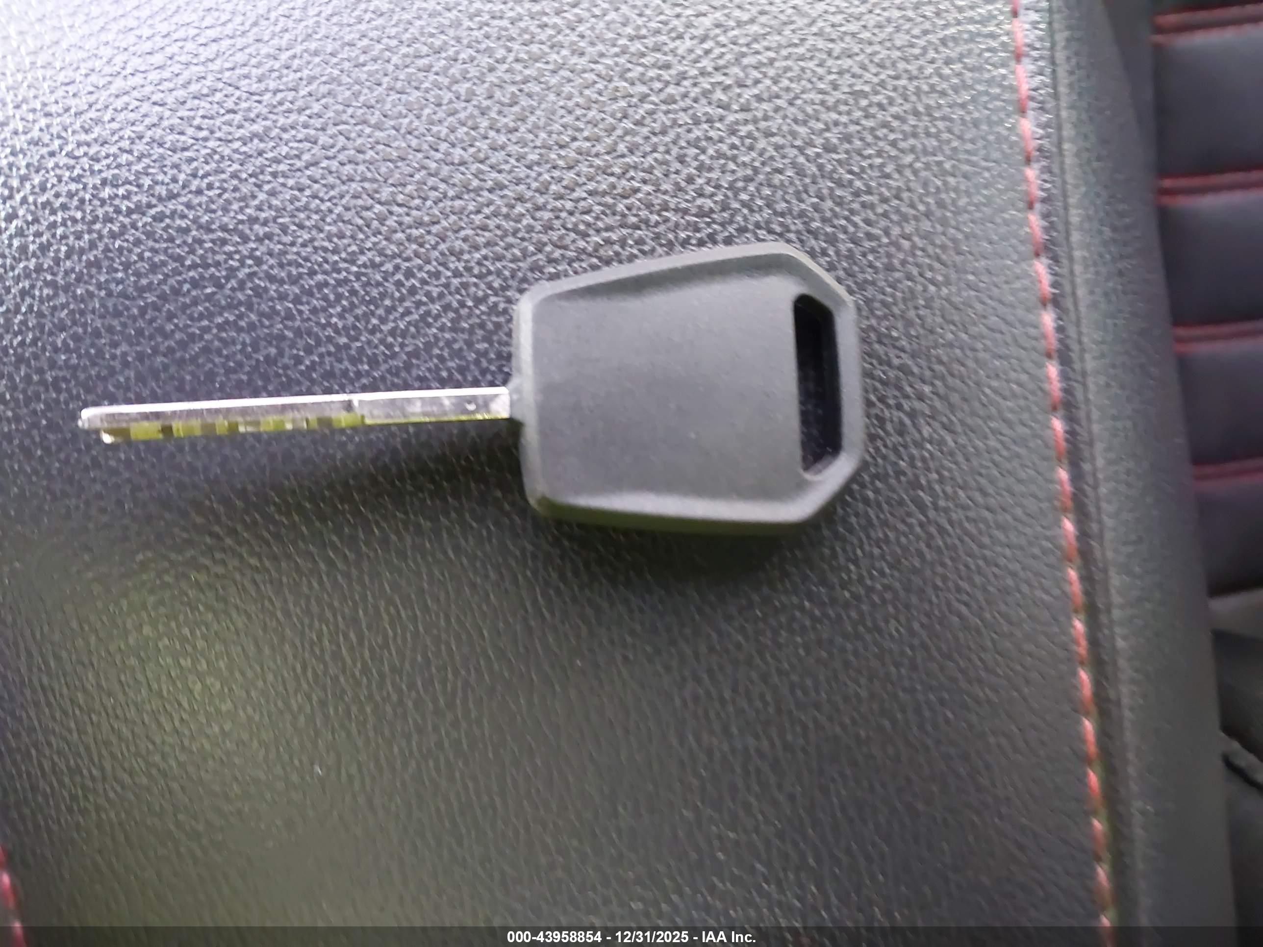 FORD FUSION image 11