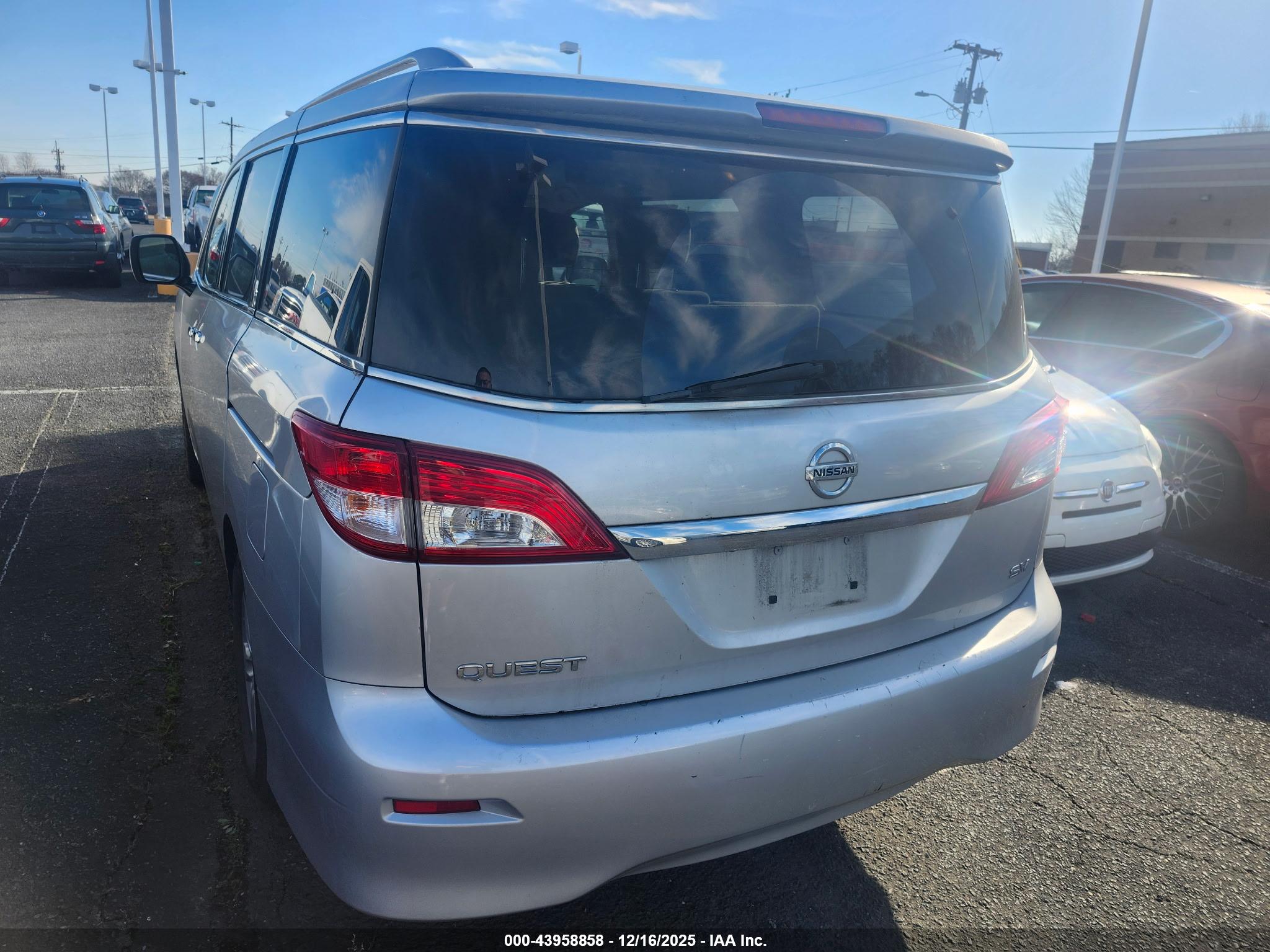 NISSAN QUEST image 3