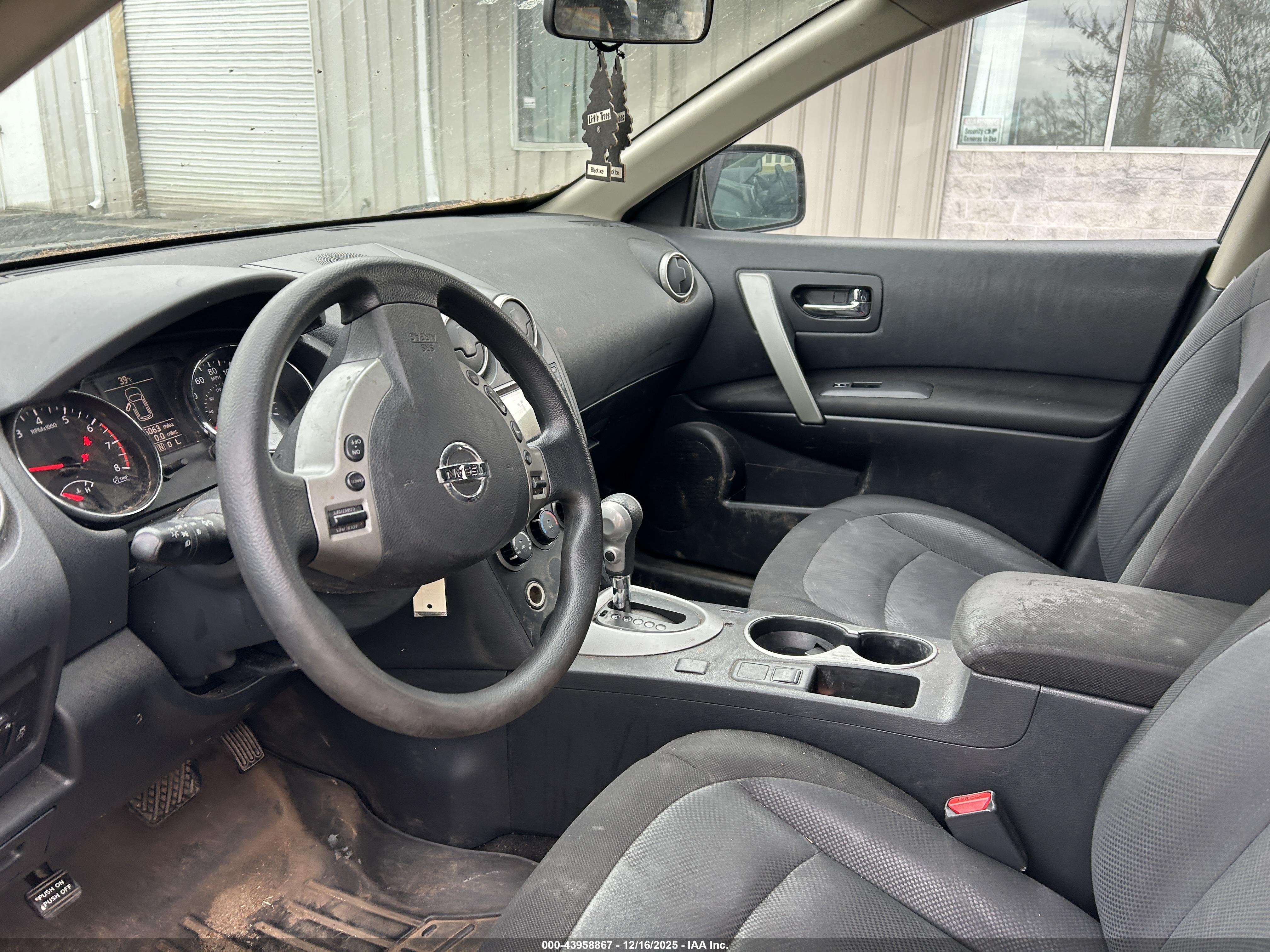 NISSAN ROGUE image 5