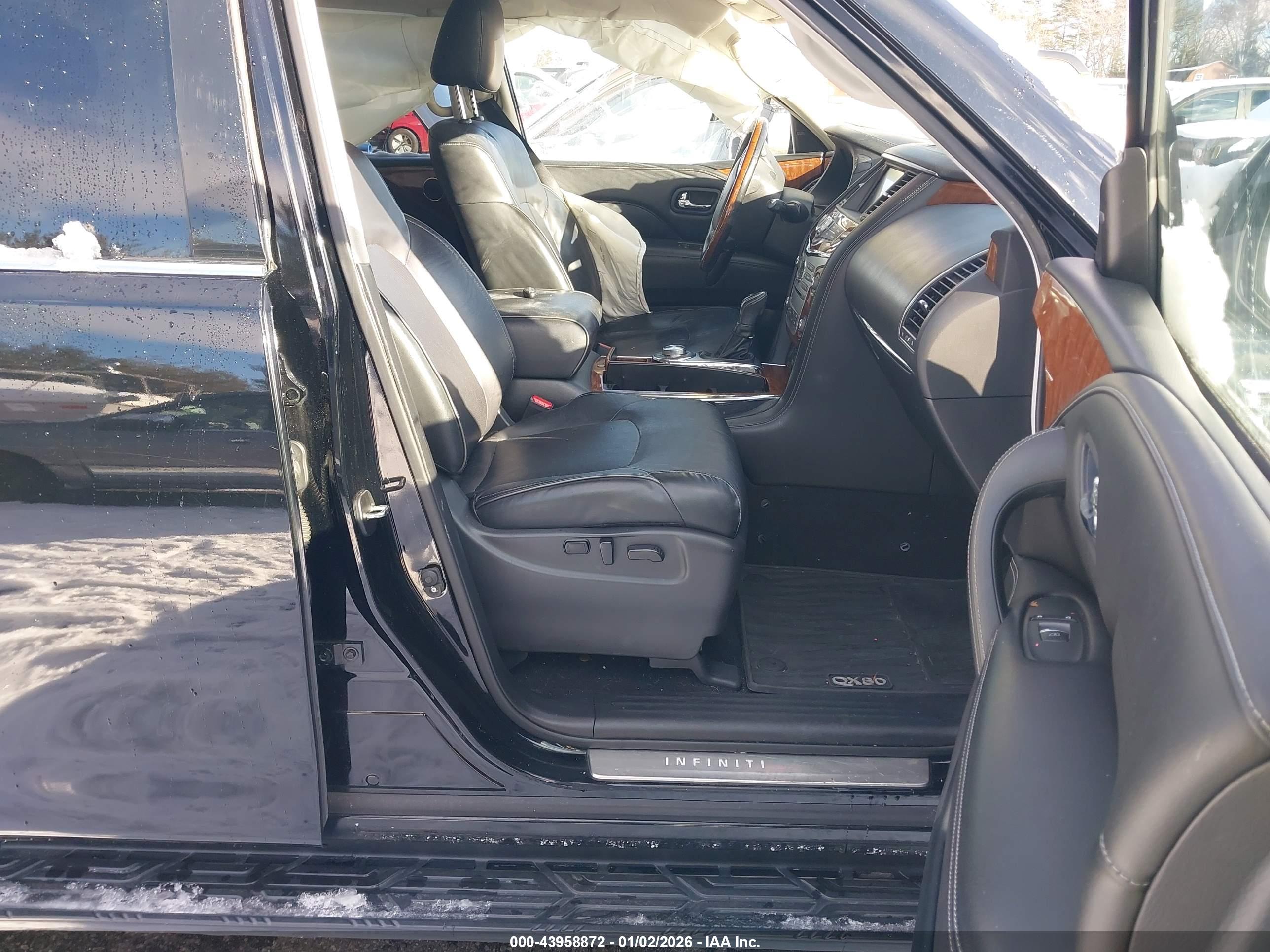 INFINITI QX80 image 5