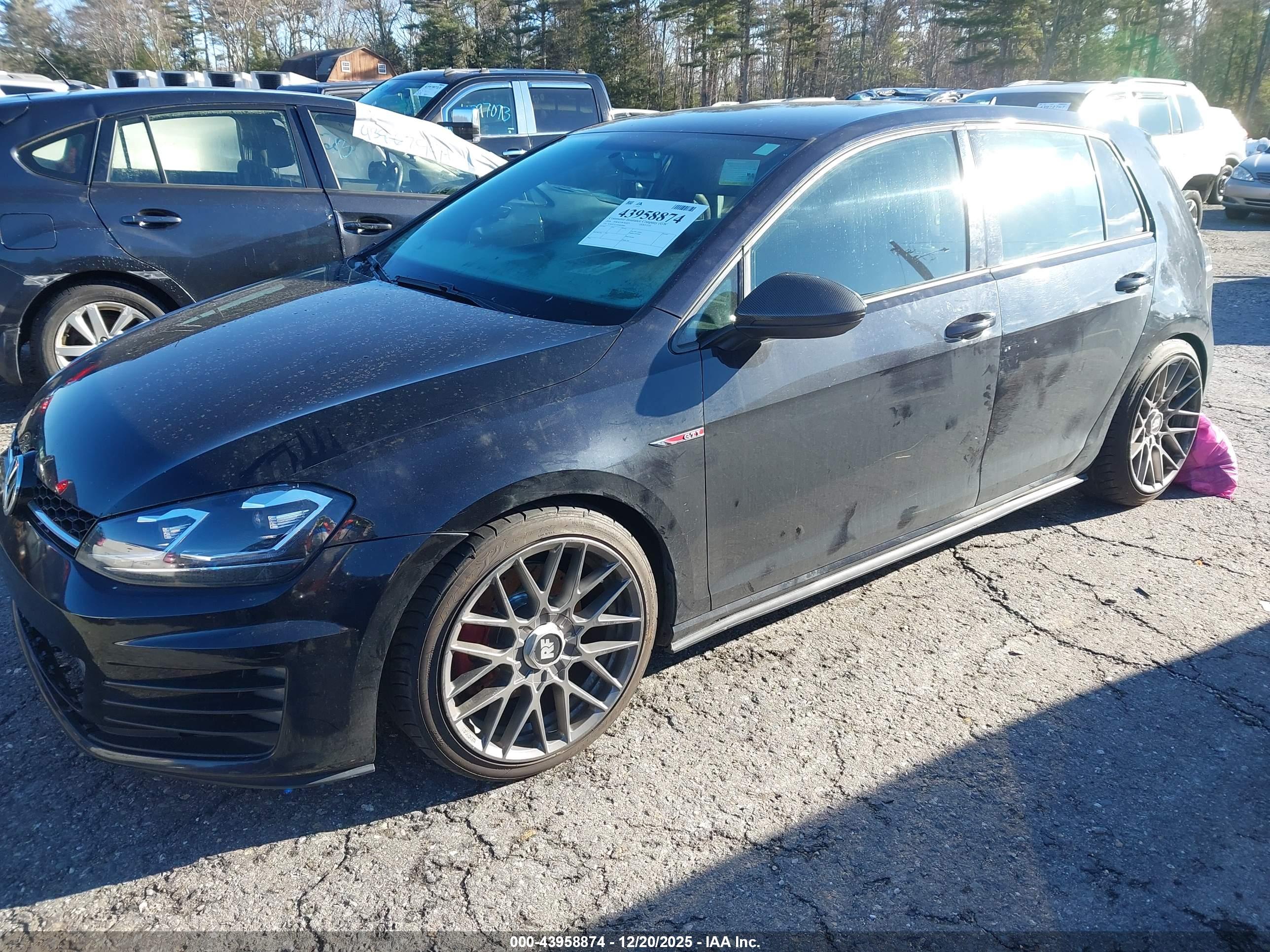 VOLKSWAGEN GOLF image 2