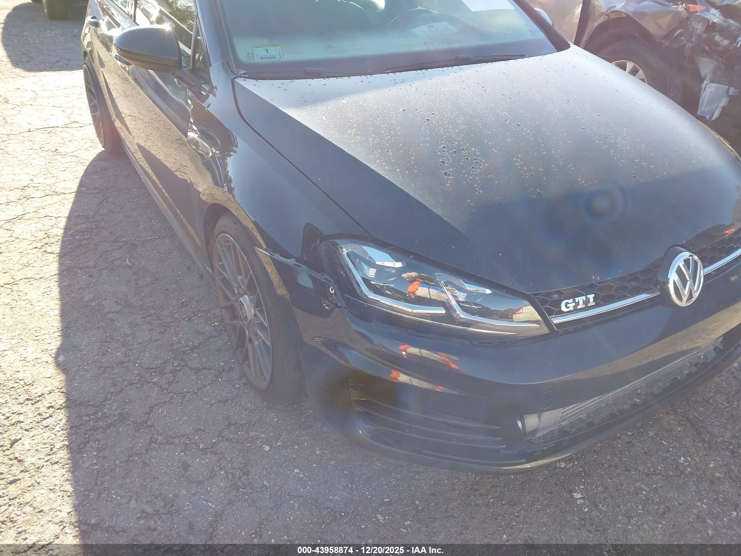 VOLKSWAGEN GOLF image 6